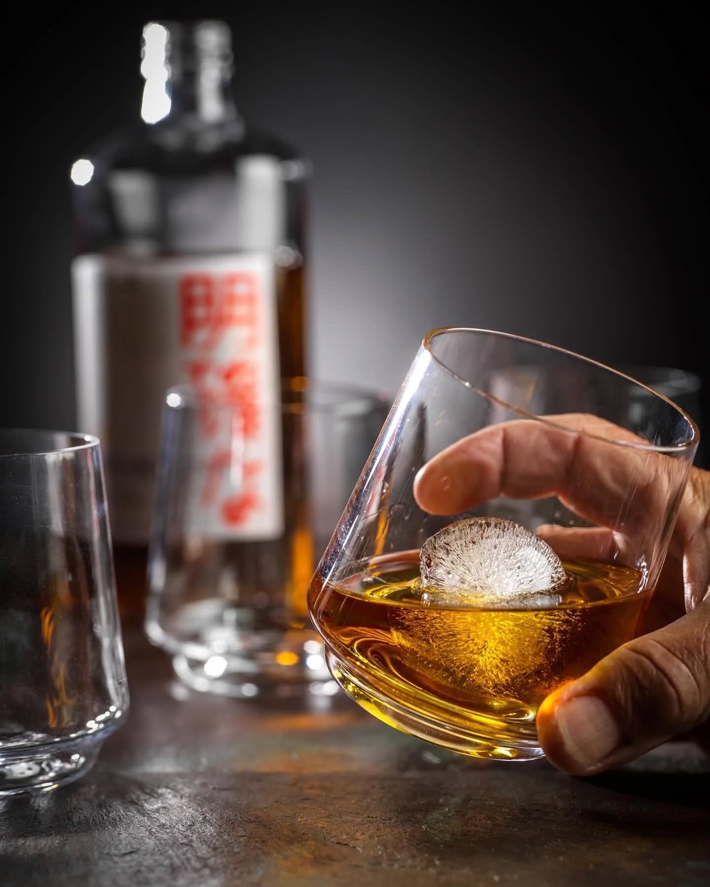 Tonight's featured MGW Collective post focused on Anthony Dennin. He's a resident member indeed, but has been at MGW since its establishment in 2020. A man of many skills, he's handled everything we've done masterfully since our arrival on the peninsula - with a background in an high quality production, the refinement levels up even more with cane and pattern work.
.
His whiskey glasses might have blown your mind in Edible Monterey, and if you missed that article, check him out @beached_glass to score some of his work and hunt him down at a number of sales around the area.... Or maybe on the beach at the right fishing spot.
.
.
#orb #glass #design #product #cane #pattern #mgw #drinkware #whiskey