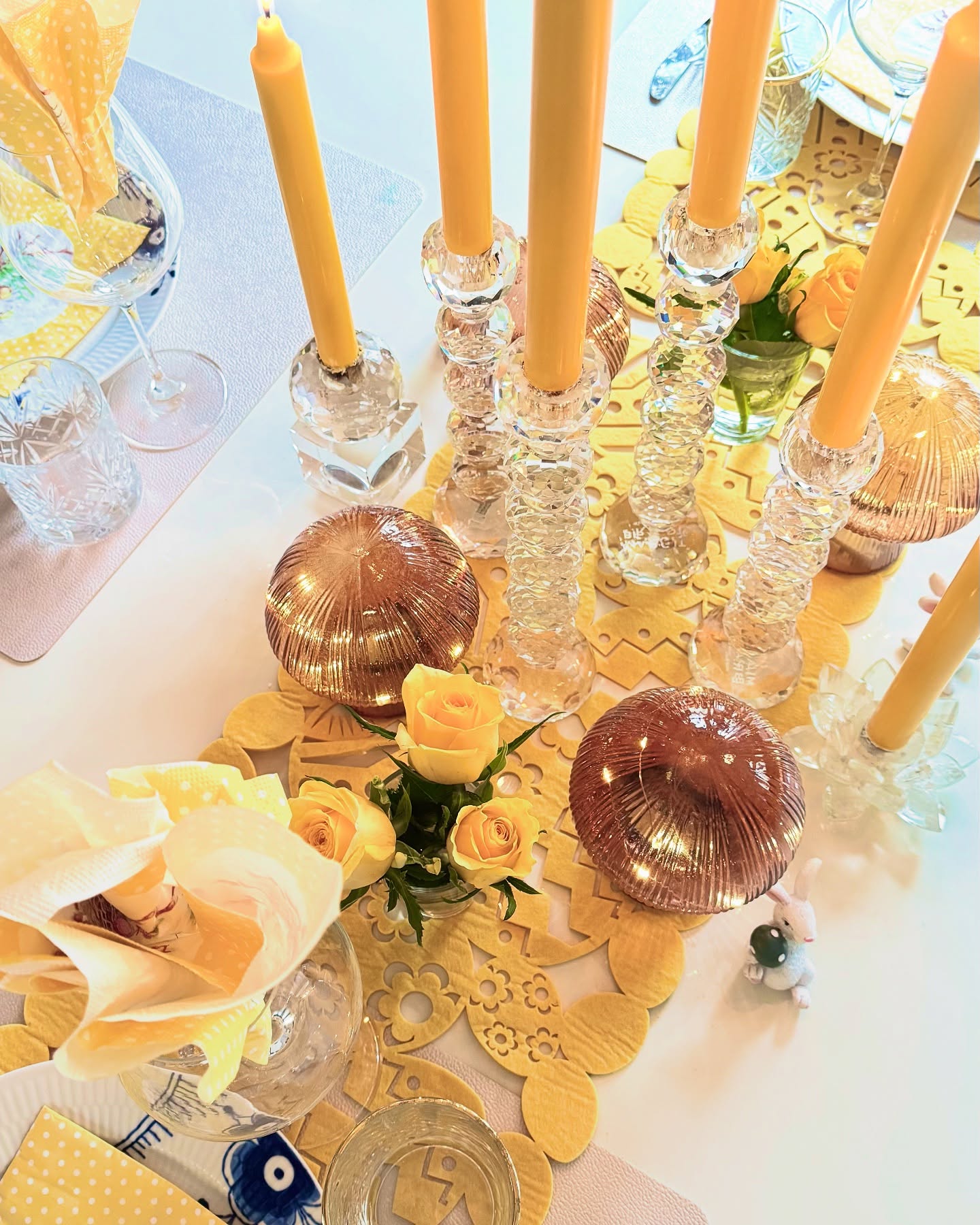 Glædelig påske til alle vores elever, samarbejdspartnere og kunder af huset ❤️🐥🐣❤️
Nyd den sammen med dine kære 🐥🐣
#indretning #visuelmerchandiser #boligstyling #styling #deko #indretningsinspiration #butiksindretning #indretningshjælp #boligstylist #vejle #staundesign #interiorstyling #interiordesign #interiordesigner #designer #visuelmerchandising #designhjem #indretningsarkitektskolen #dekoratørskolen #indretningsarkitektuddannelsen #dekoratøruddannelse #dekoratøruddannelsen #indretningsarkitekt #danmark #design #dekoratørskolenivejle @dekoratoerskolen.dk