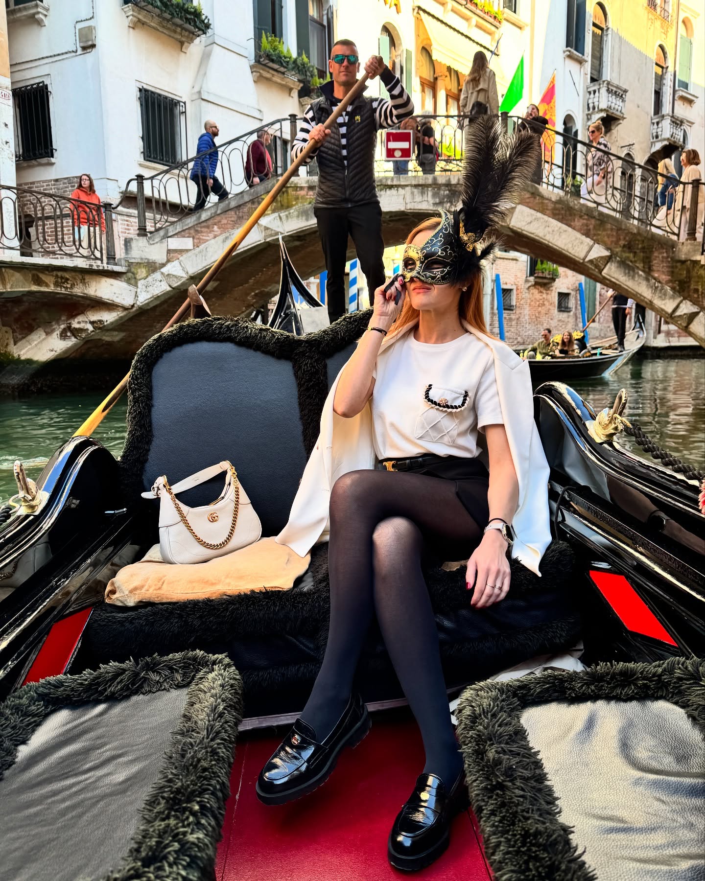 Venice, you stole my heart. 🖤
Remembering what a wonderful birthday i had ❤️🔥
#birthdaydrop #mmtravels #fromvenicewithlove #gondoliere #gondolaride #rideordie #instapic #venice