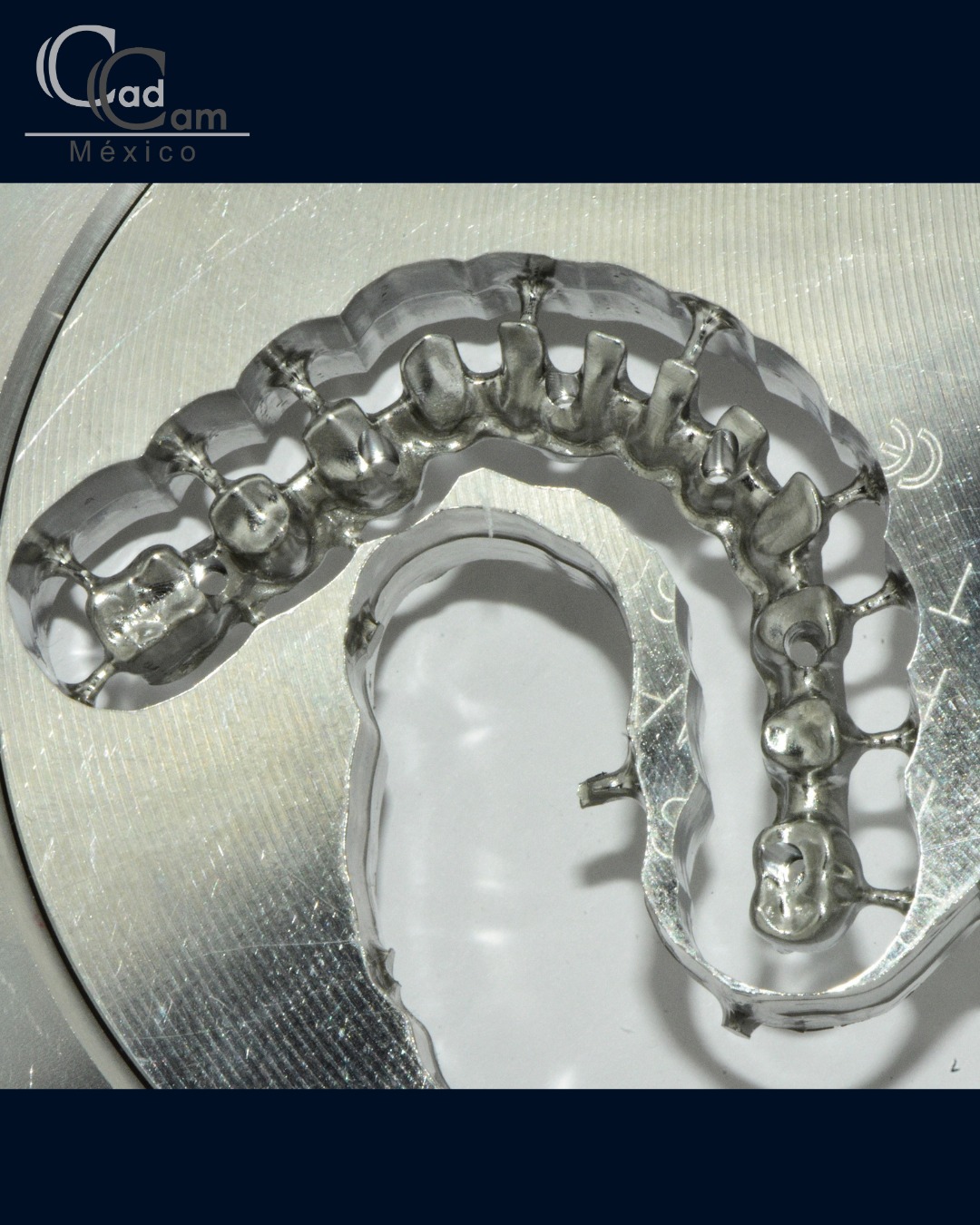 ¡Nuestro equipo de Cad Cam México trabaja con el equipo más avanzado en el mercado odontológico de México! #coronas #carillas #model #smile #sonrisa #cadcam