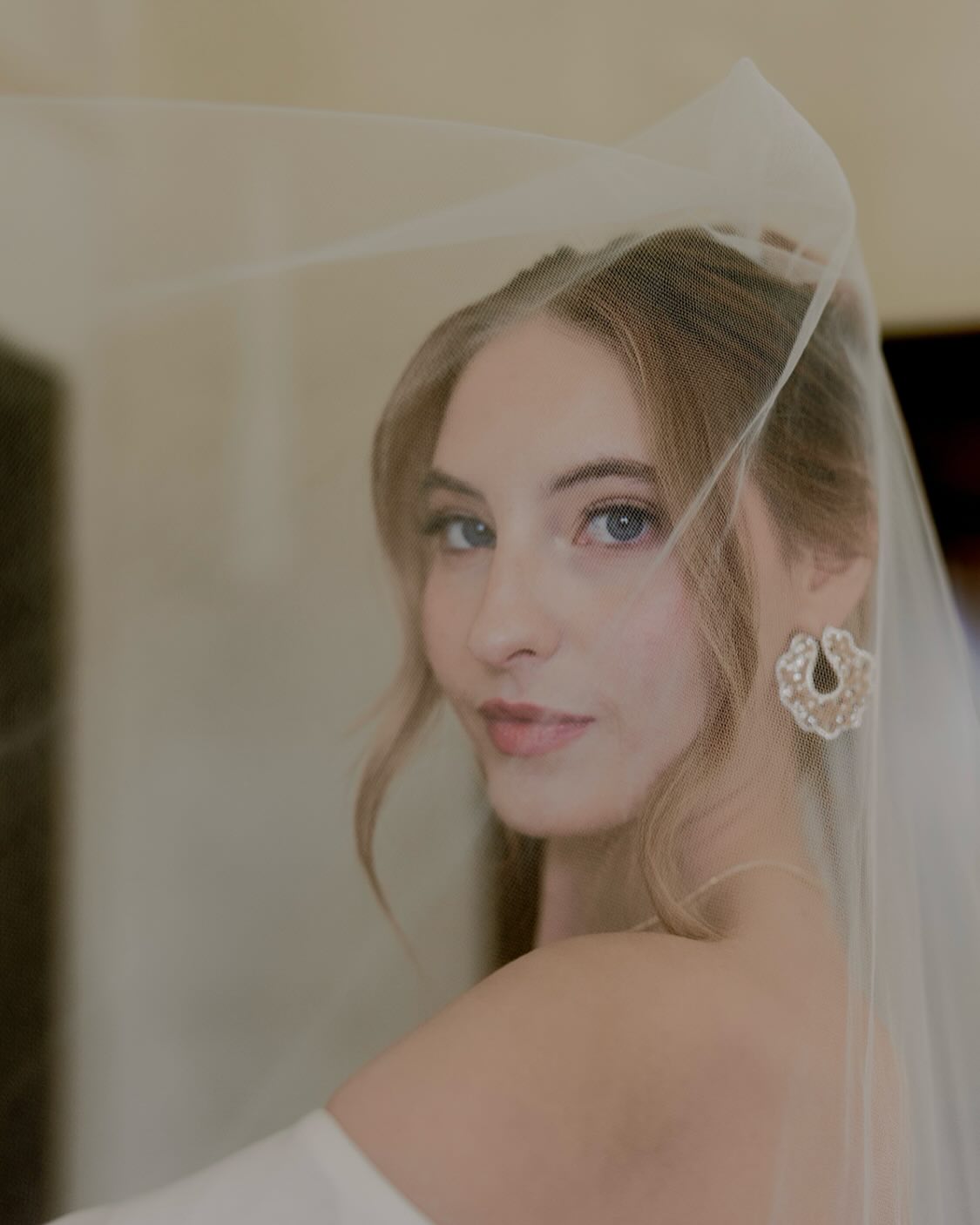 briannah / bridal portrait
.
.
.
#bridalportraits #weddingphotography #weddingphotographer #destinationweddingphotographer #bride #brides
@feminine_modeling_ @zafirofinejewellers