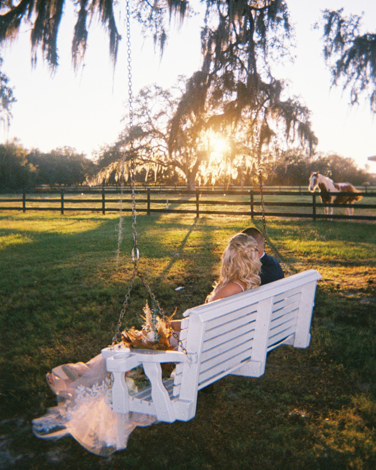 Shot on film. Felt with the heart. A little grain, a little blur, and a whole lot of soul 🤍✨
Happy Sunday friends!
#ShotOnFilm #AnalogRomance #SoftAndNostalgic #FilmVibes #TampaPhotographer #35mmLove #CapturedInTime #sweetcharmsphotoandfilm #filmphotography #filmweddingphotographer
