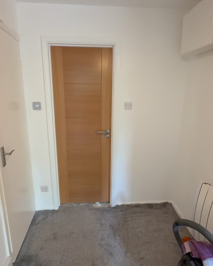 Myself, Dad Paul and our apprentice Leo didn’t waste any time getting this beautiful bathroom finished. Swipe 👉🏼 to see how this progressed over 9 days from demolition, to building the new walls, plastering, painting, laying underfloor heating, installing the bathroom and adding the finishing touches. DM or visit our website to enquire about getting your bathroom looking this good 🤌🏼
#bathroomrenovation #plumber #berkshireplumber #whichtrustedtraders #beforeandafter #underfloorheating #heatingandplumbing #plumbinglife #gasengineer #plumbingservices