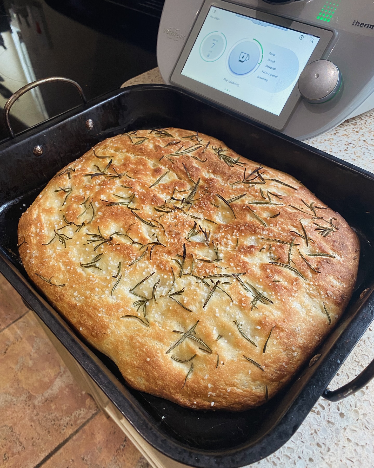 Homemade Focaccia just out of the oven ready for the @jerseyboatshow come and try a slice (or two) #homemade #focaccia #madefromscrach #thermomix #thermomixukandireland #thermomixjersey #jersey #bimby #bimbyjersey @thermomixhorsham @thermomixukandireland