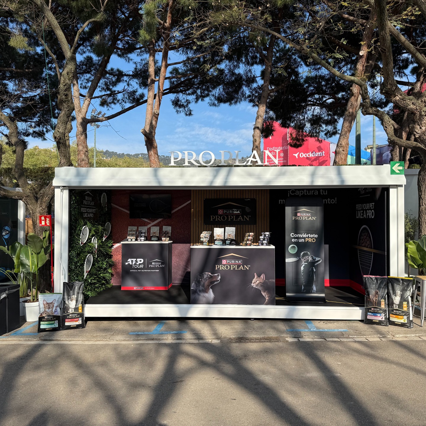 Great to be on site in Barcelona with Nestlé Purina PetCare Europe PRO PLAN at the Barcelona Open Banc Sabadell - Trofeo Conde de Godó on the ATP Tour 🎾
Swipe to see every detail of the stand interior fit out 👉
#barcelona #atptour #tennis #sponsor #sportsevents #nestle #purina #eventmanagement #sponsorship #brandawareness #brandactivation #interiorfitout #build #production #petbrand #petfood