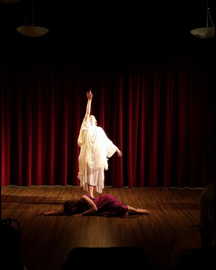 This dance “Nocturne” by Isadora Duncan is part of the program lineup for our upcoming performance at the West Coast Arts Foundation in beautiful Marin, California ☀️
Saturday April 26th at 2pm
Get your tickets now!!
https://www.westcoastarts.org/donations
Or you can be old school and call to reserve
415 235-8557 😊
#bayareadance #bayareadancecommunity #bayareathingstodo #bayareadancers #moderndancers #isadoraduncan