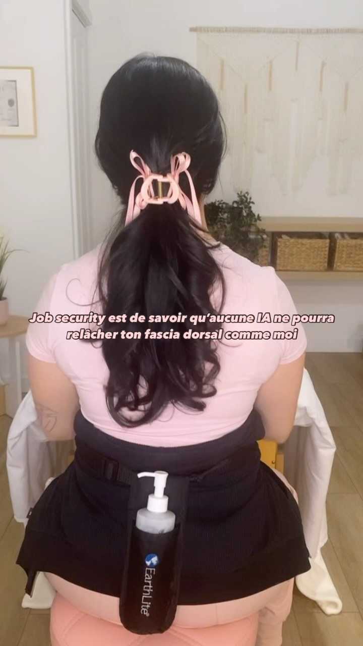 Effectivement, l’intelligence artificielle a ses limites. Lors d’un massage, le ressenti du toucher et la connexion humaine sont essentiels. J’ajuste la pression et les techniques en fonction de tes besoins et de tes préférences. Si tu as besoin de relâcher ton fascia dorsal, écris-moi.
RDV: https://www.massotherapielamaison.com