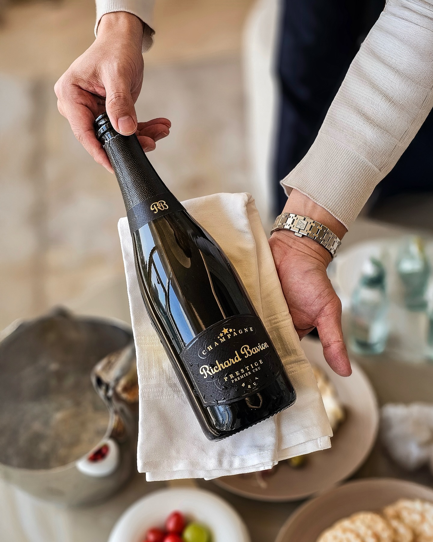 Richard Bavion Champagne now strategically entering the German market 🥂
With @brogsitter_de – one of Germany’s leading distributors – and @stecher_krahn_gmbh , two strong names are now taking on the exclusive distribution of Richard Bavion Champagne in Germany. We look forward to finally being available in numerous restaurants, clubs and bars in Germany.
We raise our glasses to an exciting new chapter!