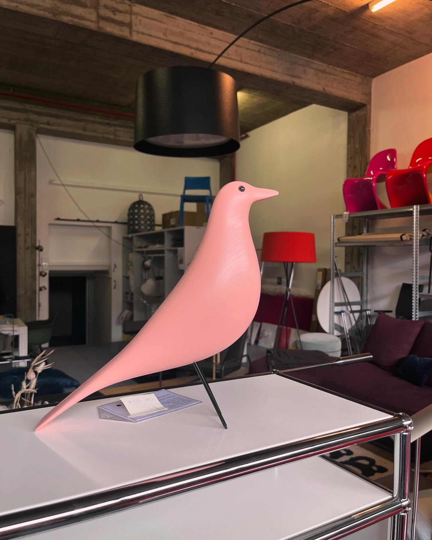 Vitra Eames House Bird
Erlenholz / Zartrosa
Originalpreis: 329.-
Im Designdepot noch: 197.-
#vitra #vitrahousebird #eames #designdepot