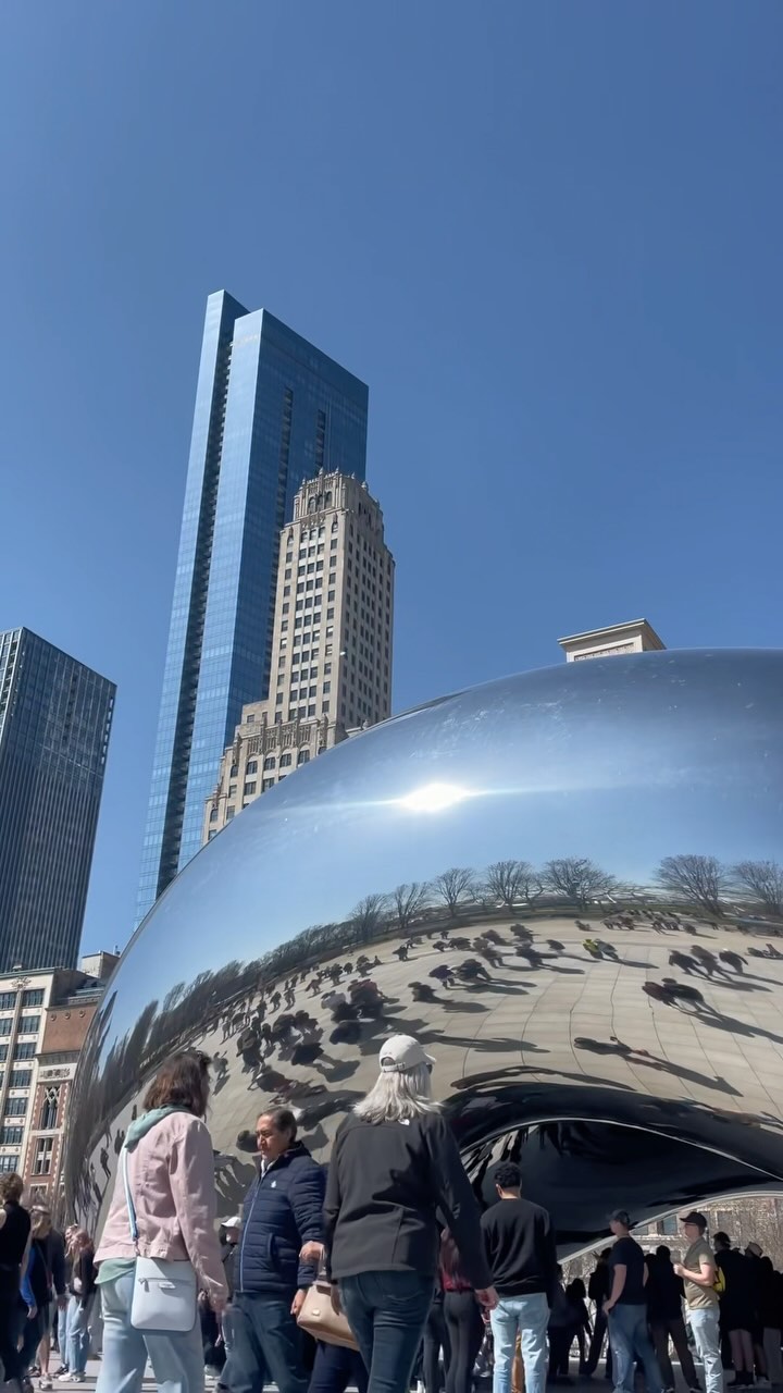 Come along with SRA for our spring semester industry trip to Chicago! 🏙️💫🤍
Huge thanks to everyone who made it such an amazing trip😊