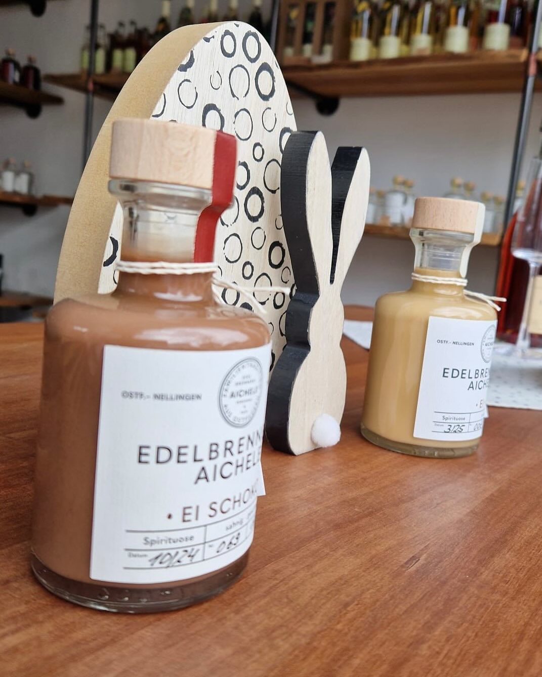 Seit ihr noch auf der Suche nach einem passenden Ostergeschenk?
Wir haben noch vor und zwischen den Feiertagen geöffnet! Swipe nach links für die Öffnungszeiten.
🐰🌷🐣🎁