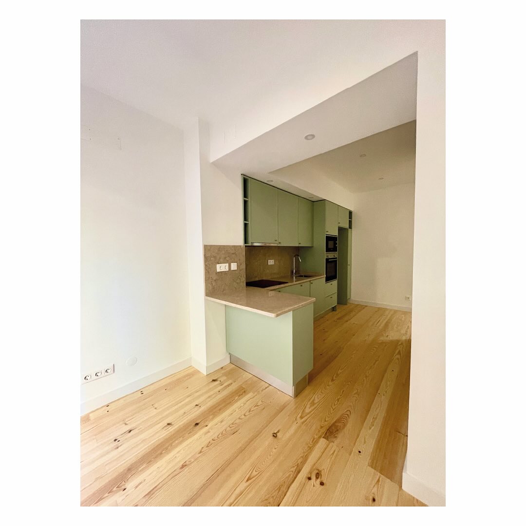 ~ APARTAMENTO NA AJUDA ~
Remodelação e Renovação
Ajuda, Lisboa
~ 2025 ~