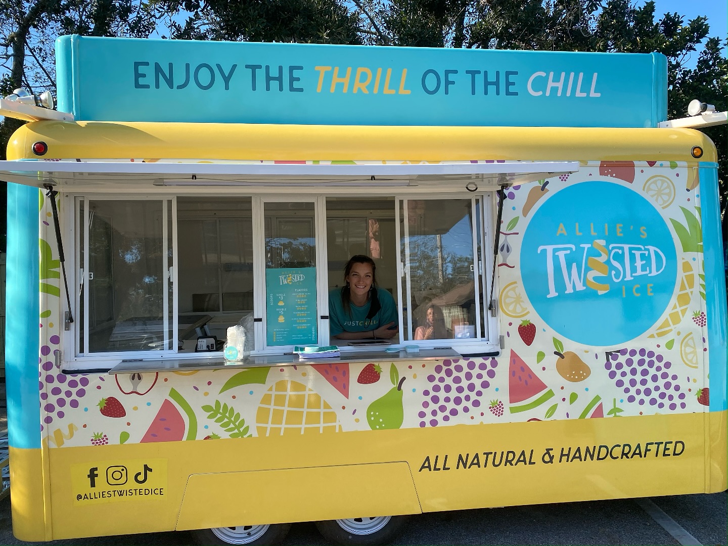 🚨Our 2025 Debut weekend is THIS FRIDAY from 1-7 pm
We will be parked at the corner of Fairhope Ave and HWY 98 in the parking lot of @gowingfingers in Fairhope!!!
Schedule is as follows
FRI: 1-7pm
SAT: 12-7pm
SUN: 12-6pm