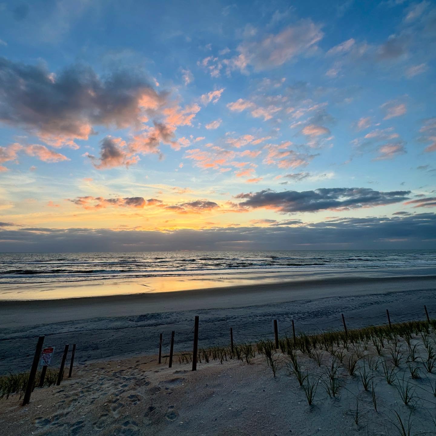 Welcome 13 Wishing you a joyful and sunshine-filled Easter from our little corner of paradise! May your day be full of love, laughter, and maybe a chocolate bunny or two.
#islandcottageinn #visitflagler #flaglerbeach #summertravel #travel #traveldestination #traveldestinations #beach #beachvacation #boutiquehotel #floridabeach #instatravel #instatraveling #travelphotography #oceanside #seaside #travelgram #boutiquehotels #sunrise #beachvibes #easter #spring #eastersunrise