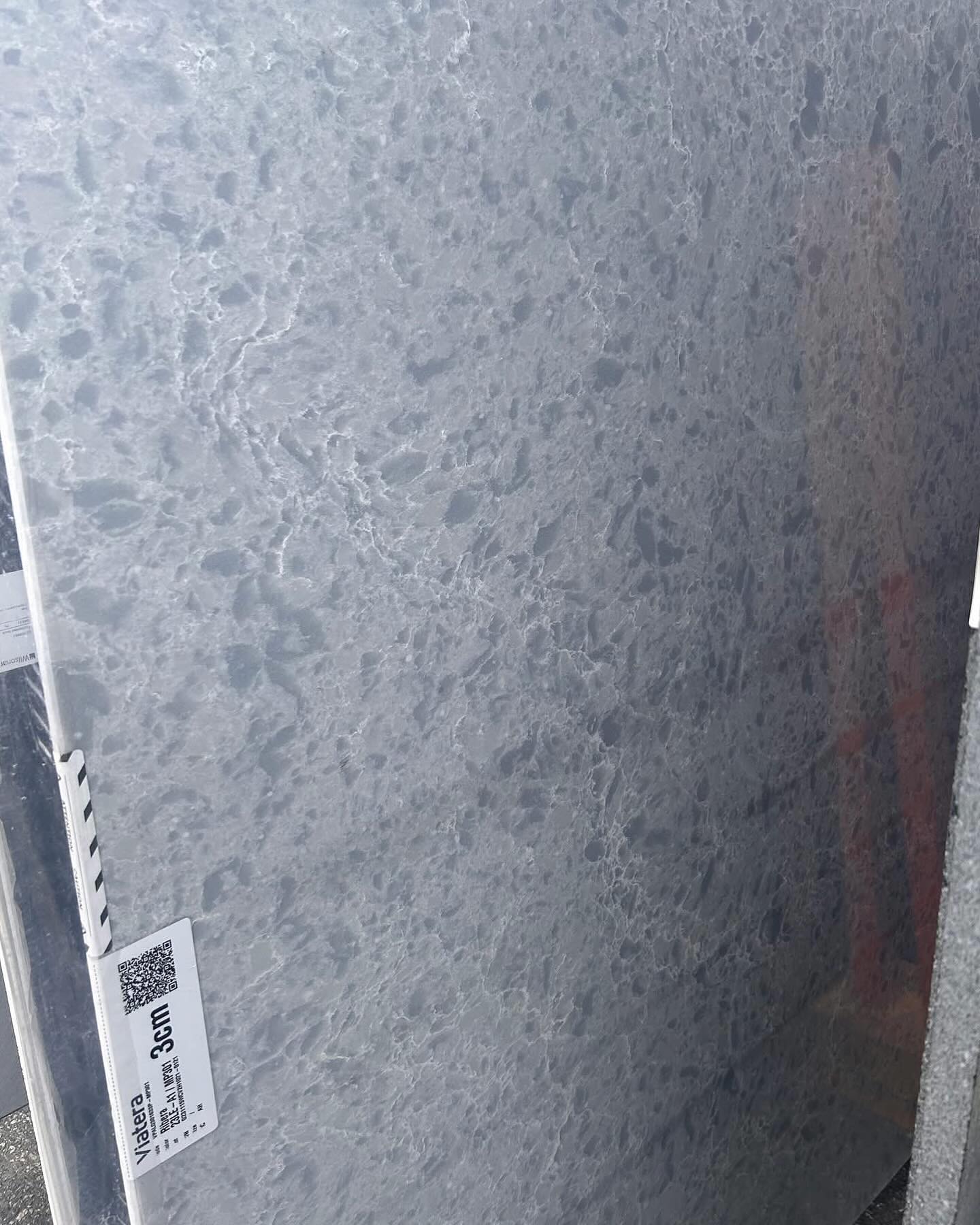 Happy #SingleSlabSaturday! 🎉
We’re currently offering 1 slab of Viatera Quartz “Ribera” at a discounted rate. Featuring grey-blue colors and white veining throughout, perfect for a Spring/Summer project! This slab will fit approximately 40-55 sqft. of countertops depending on the layout/measurements.
Visit us to view the full slab in person and request an estimate 😊
940 Wellington Ave, Cranston, RI 02910
401-780-9639
www.stonedepotofri.com
#quartz #quartzcountertops #viateraquartz #viateraribera #ribera #riberaquartz #stonecountertops #kitchencountertops #kitchenremodel #kitchendesign #kitchenideas #coastalkitchen #stonefabricators #discount #ri #ma #ct