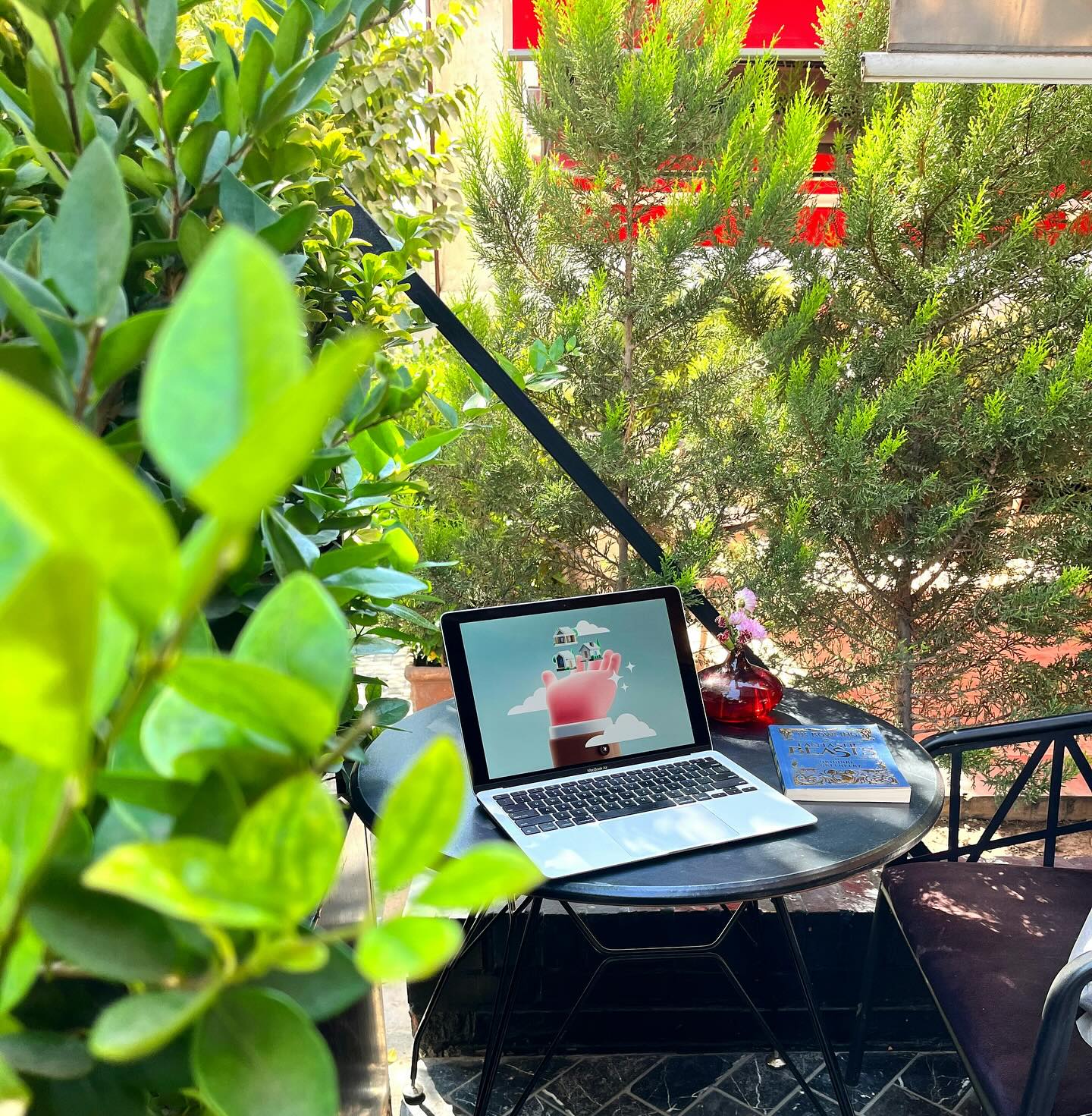 Garden office? 🏡🪴🌻 Make sure you’re not missing out on the extra tax relief that you’re entitled to.
You can claim a proportion of your home costs (rent/mortgage interest, electricity, etc.) to cover the time you spend working from home. Message us for more information
#smallbusinessuk #taxtips #taxtipsuk #accountancy #accountancyadvice #womeninbusinessuk #businessowner #femaleowned