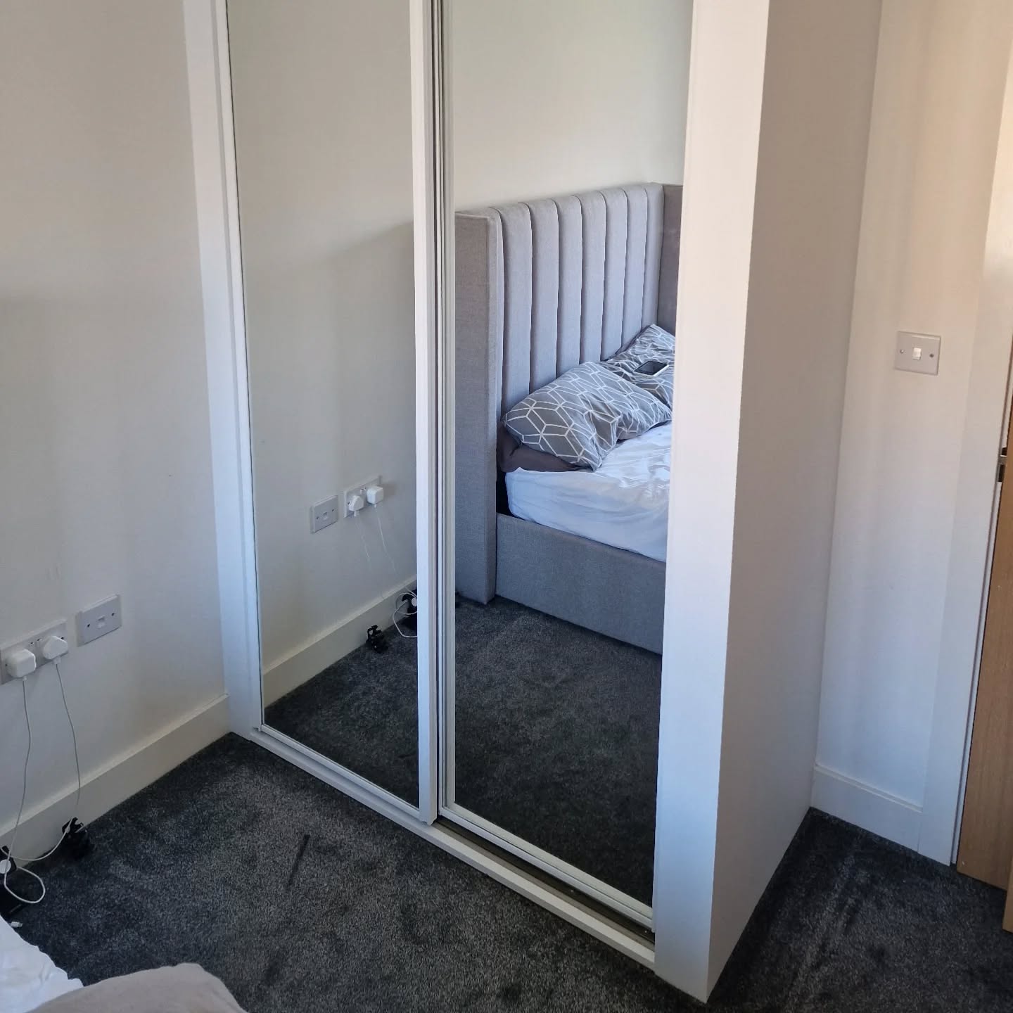 Built-in wardrobe wrapped in a Bright White Matt finish.
Using existing furniture to create a modern spacious feel.
#interiorwraps #bristol #interiorrefurb #renovation