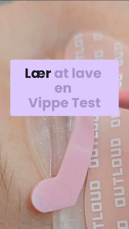 Laver du lash lifts i blinde? 👀 Så læs med!
En vippetest kan være forskellen på et perfekt løft og et resultat, der ikke helt spiller.
Testen skal laves inden du fjerner Step 1 ⚠️ – så du kan se, om væsken har bearbejdet hårene nok.
Hvis du springer den over, gætter du dig frem – og det kan føre til svage resultater eller overbehandling.
Når du mestrer teknikken bag en god vippetest, får du kontrol, sikkerhed og ensartede resultater – hver gang.
Vil du lære hvordan? 💡
Se videoen – vi guider dig trin for trin!
#lashlift #vippetest #lashartistdk #skønhedsteknik #vippeløft #lashtraining #beautyeducation #outloudlash #step1test #lashprotips #smukkevipper