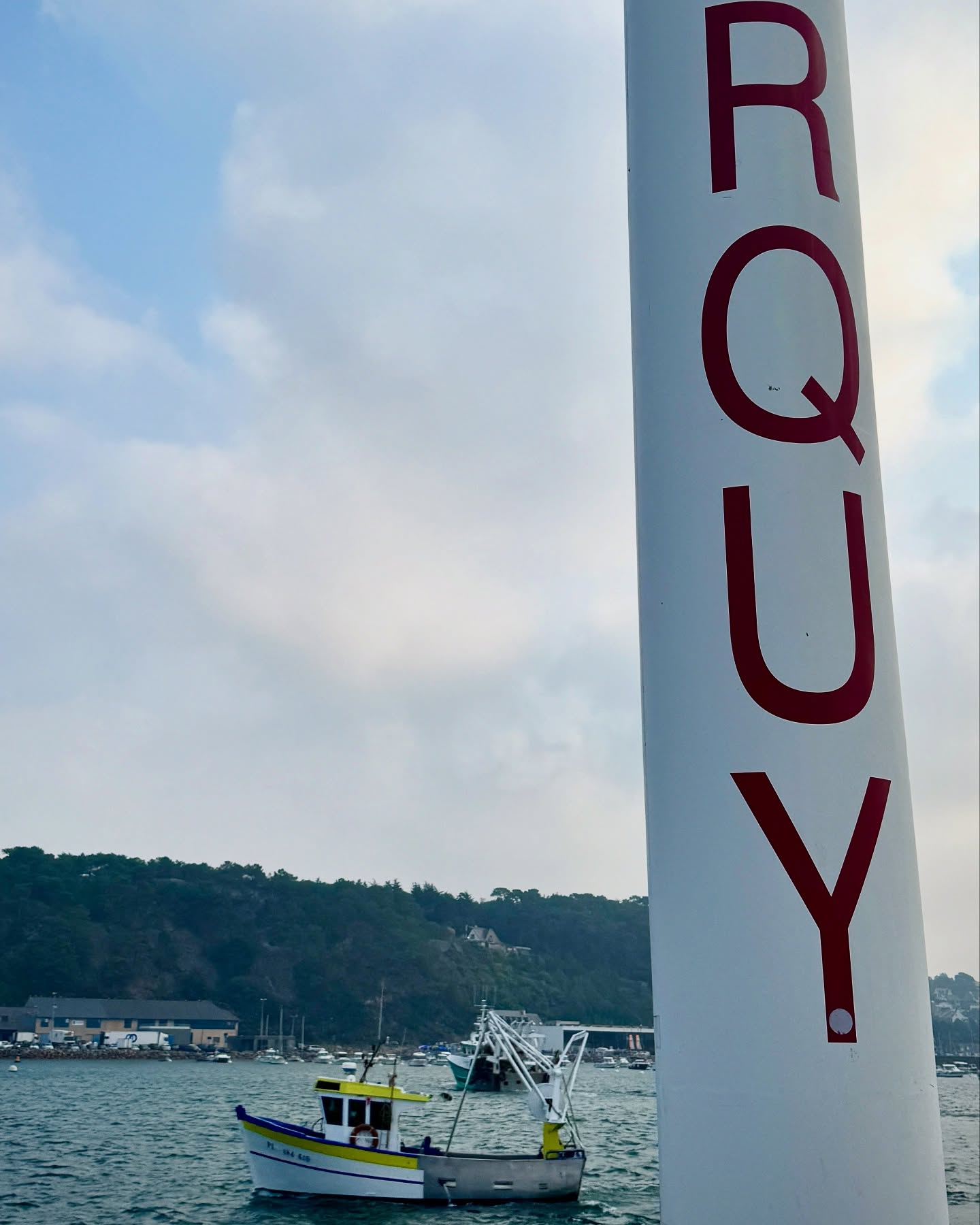 Bonjour à tous,
La dernière marée de coquilles st Jacques est demain jeudi 24 Avril 🥲
Toujours à 2€50 le kilo par sac de 25 kilos !!!
👉🏼 À vos commandes, on fais des provisions en attendant le mois d’octobre 😋
📞Par sms au 06.59.81.72.43
📍Les coquilles seront à retirer à la petite boutique demain à partir de 17h 🕔
#providence #araigneesdemer #araignees #poisson #fish #local #ultrafrais #coquillessaintjacques #coquillesaintjacquesdelabaiedesaintbrieuc #coquillesstjacques
#venteendirectdupecheur #femmemarinpecheur #womenofthesea #womenfishing
#erquy #erquytourisme #bretagne #capderquyvalandré
#bretagnetourisme #mydinancapfrehel #bretagneforever #pourdebon #expedition #24h