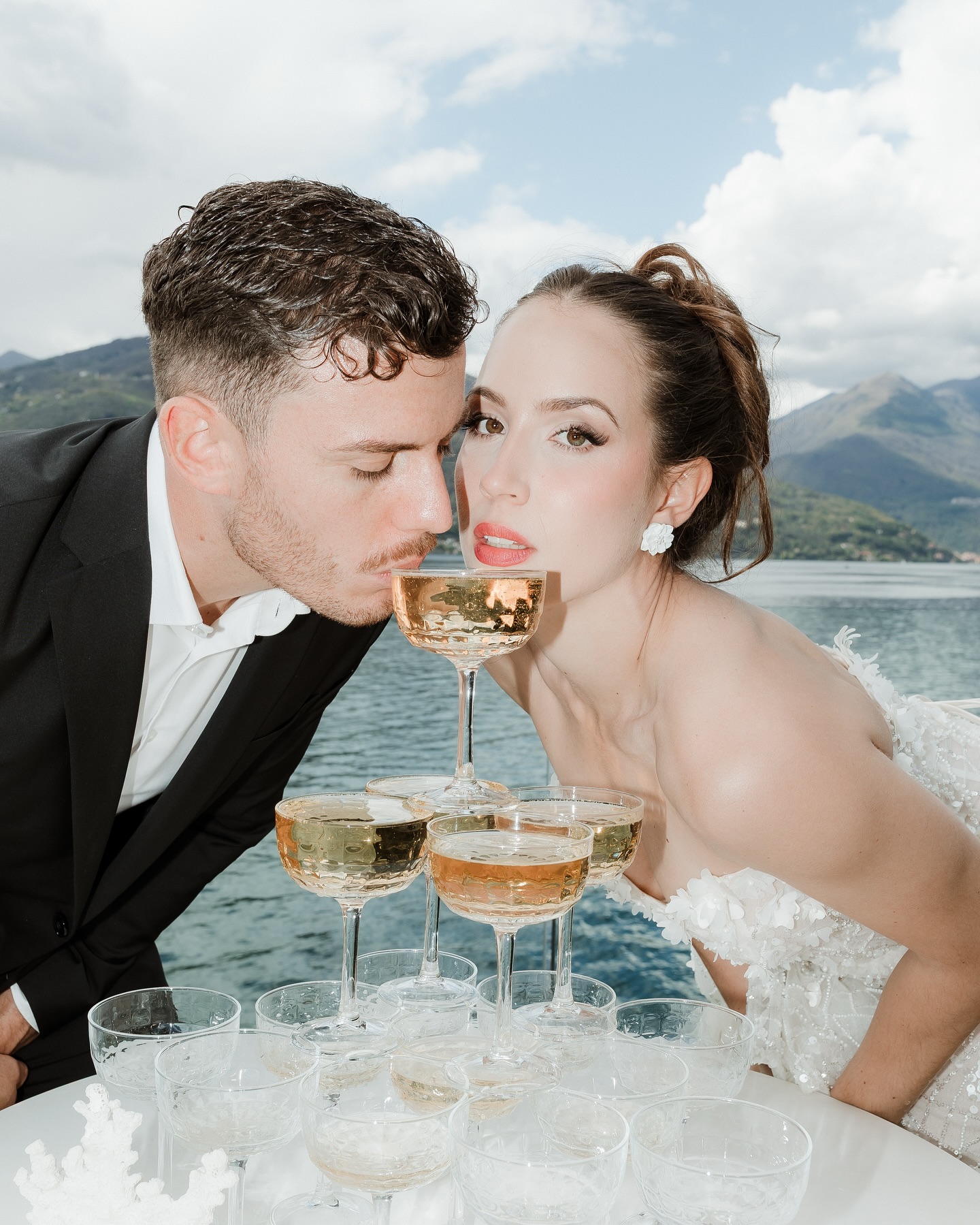A love story in Italy 🍸🌸
Photos by @photomiray
planning & concept: @photomiray @22.weddings
model couple: @hannaandmatthias
single bride: @anjana_maureen
venue: @villaportacolmegna
stationery: @carolinvogelmann.wedding
jewellery: @schmuck.bluete
dresses: @iay_iamyours
suits:@wolfram_s_maennermode
styling: @annacosta.mua
#weddinginspiration #weddinginitaly #weddingstationerydesign
