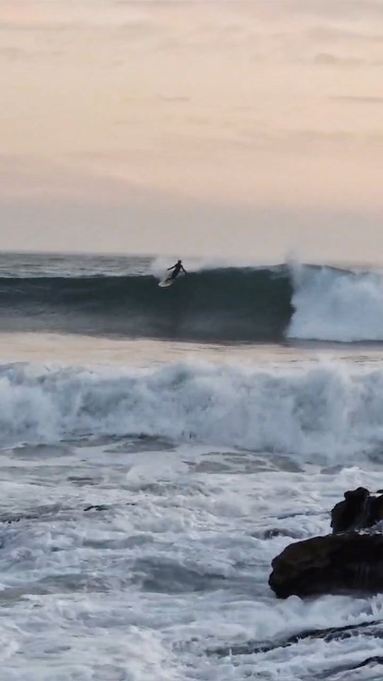 It's not over yet.
Still great swell, amazing sunset sessions and good vibes here! Get over and let's go have some fun.
#snoopystyle #surf #surftrip #letsgo #morocco #anchorpoint #surflifestyle #taghazout #surfer