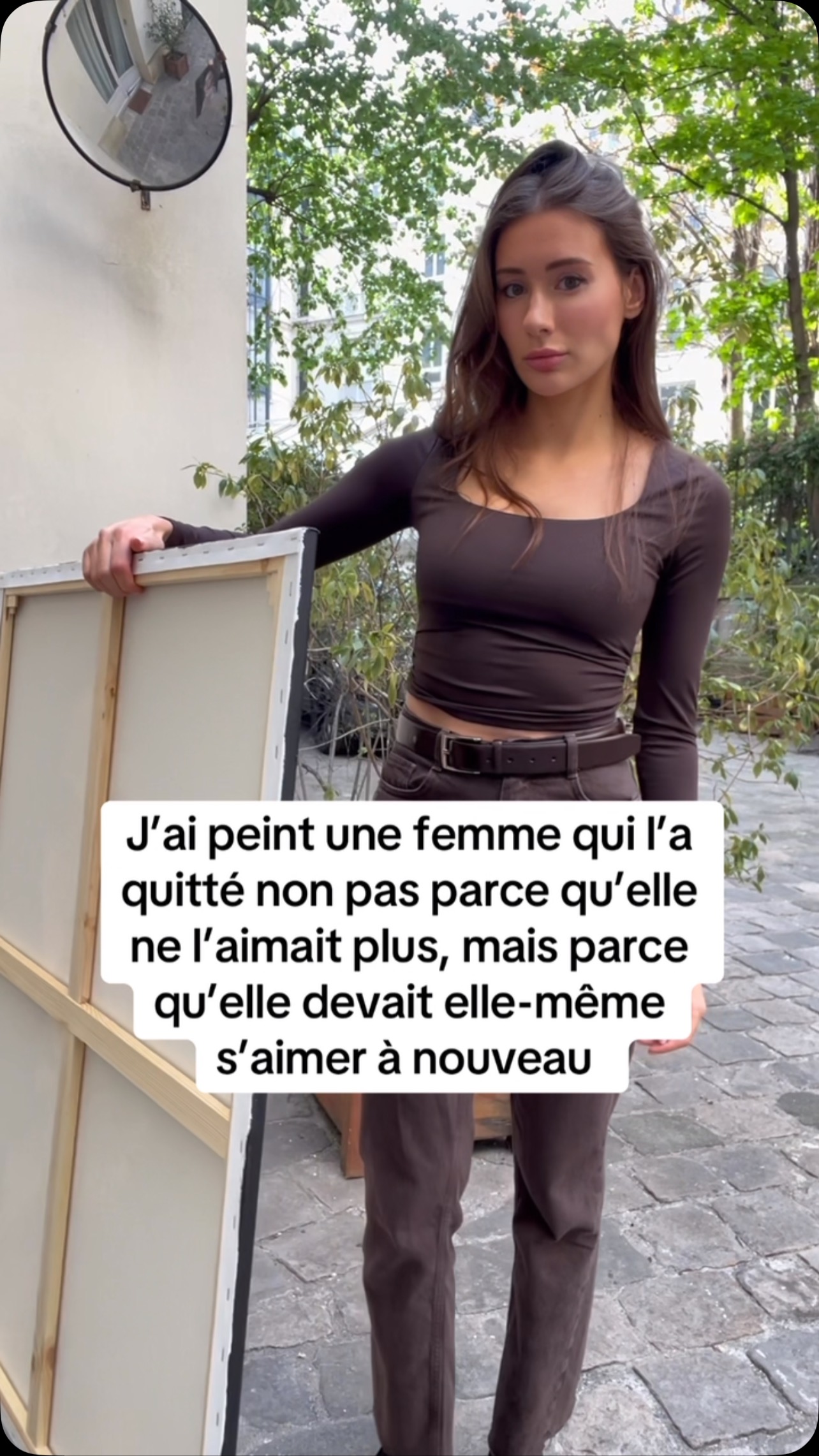 Elle ne pleure pas. Elle ne crie pas. Mais son regard dit tout : la douleur de la perte, le courage du départ, et une lueur ténue, tout au fond, celle d’un avenir à réapprendre. #acrylicpainting #oilpaintings #oilpaint #artgallery #frenchartist #artcollector #portraits #canva #artist #artwork
