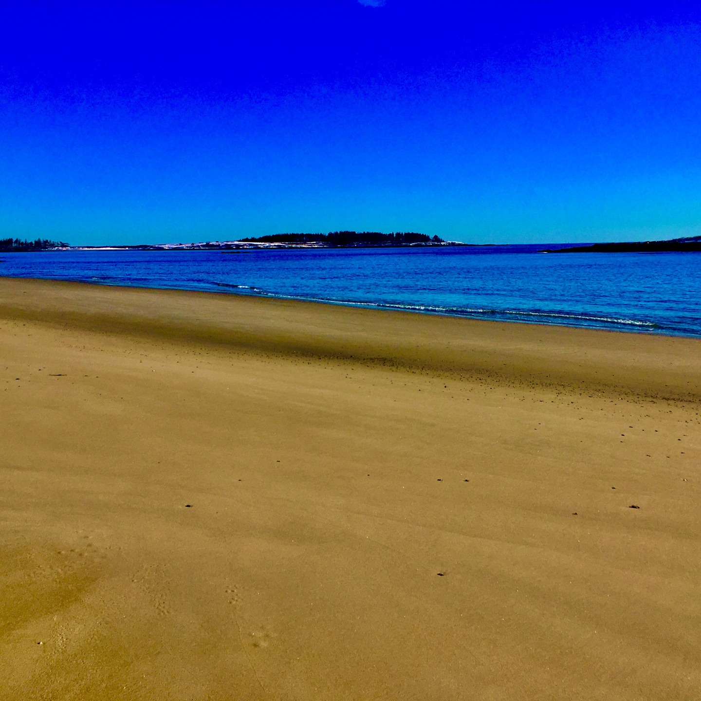 Ein Blick, ein Händedruck, ein sanftes Schweigen, all diese Dinge, die uns erst nach und nach ins Bewusstsein steigen. "Erinnerung" - eine Kurzgeschichte unter www.artanalog.de