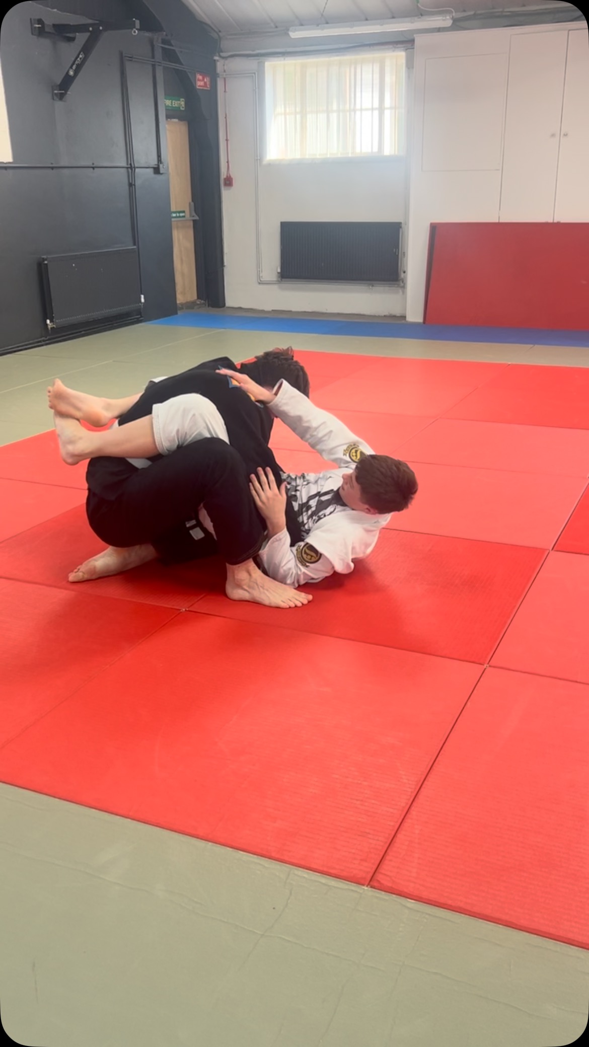 Light rolls to end the session #checkmatbjj #bjj #ibjjf #fighting