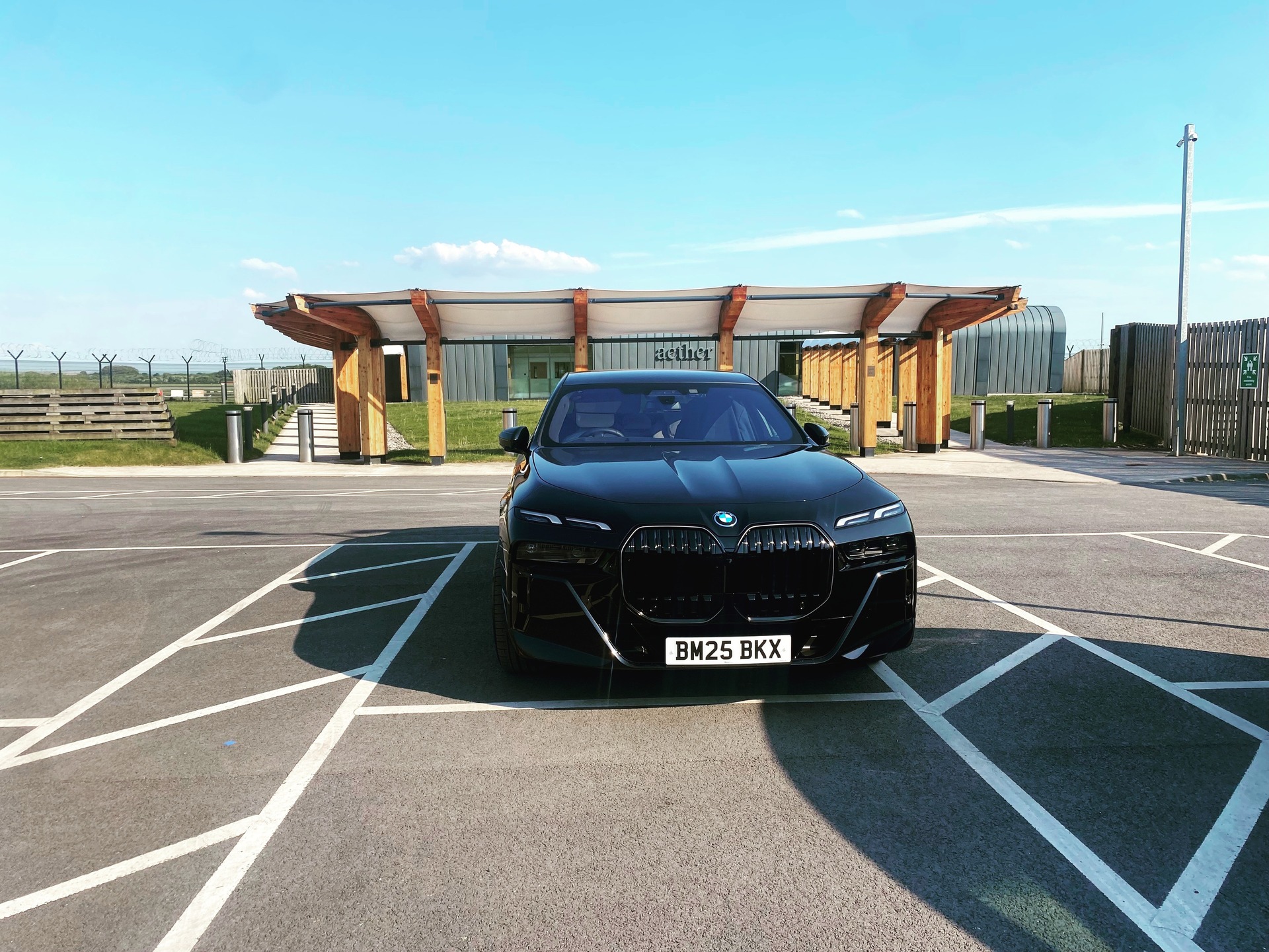 You need to check out the new Aether private terminal at Manchester Airport. It delivers an outstanding experience for everyone. Donât miss out!
ââââââââââââââââ
#manchesterairportâď¸ #aether #privatelounge #bmwm7