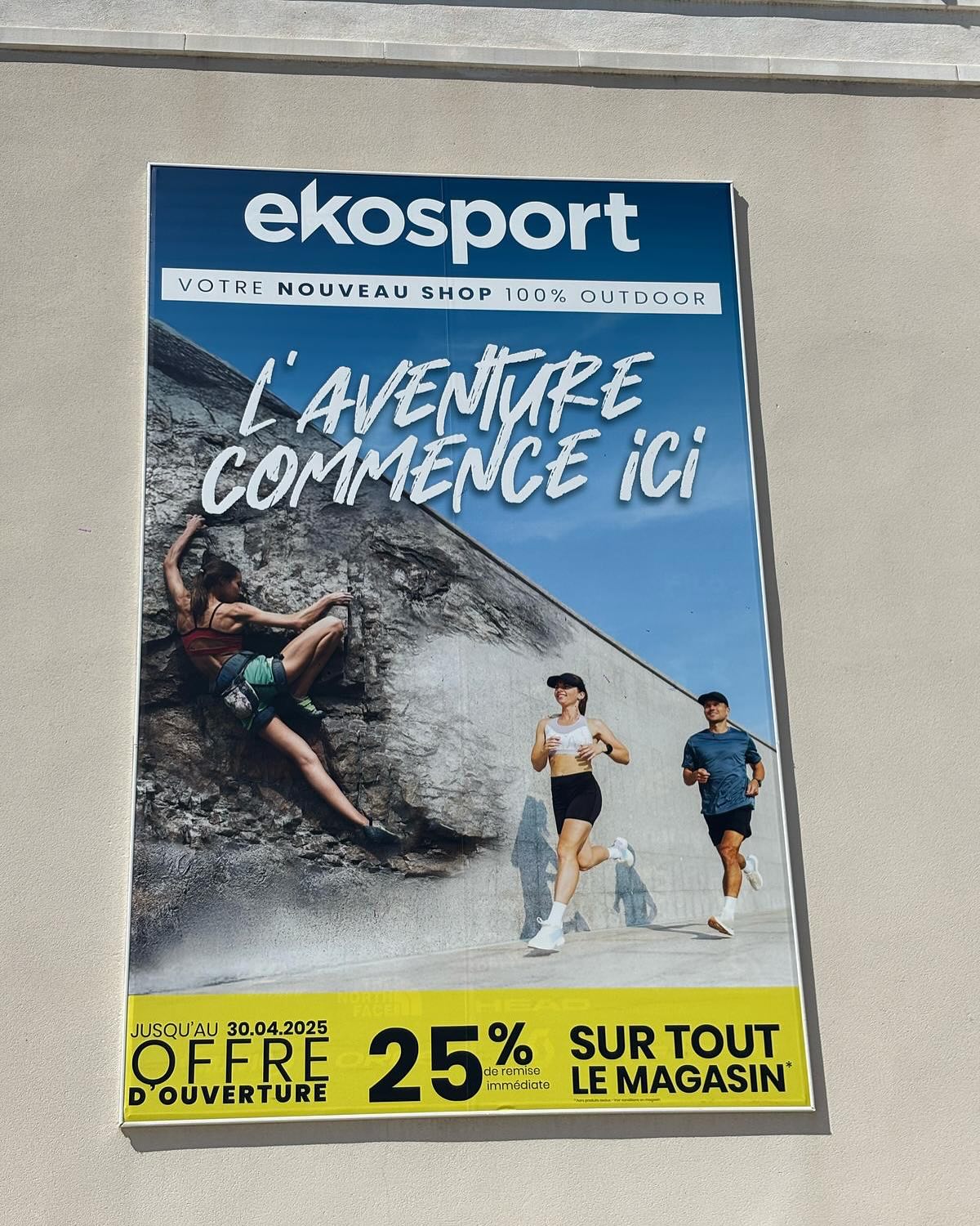 EKOSPORT PLAN DE CAMPAGNE
Fabrication et pose de deux enseignes lumineuses 5000x1000mm. Impression numérique sur bâche PVC 3500x5500mm et pose avec profilé de tension.
Impression et pose de vinyles adhésifs micro-perforés.
www.imprimenseigne.fr
04 91 33 23 47
#enseigne #enseignelumineuse #impressionnumerique