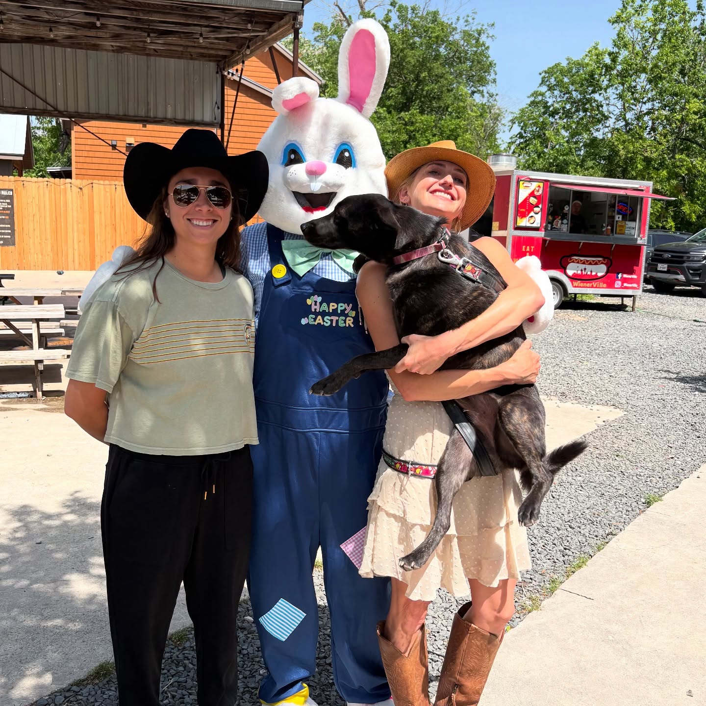 Luna had some reservations about today.
Happy Easter.
@freeroambrewingcompany
@andipoore
@sandyr_mattera
#dogs #dogslover #easterbunny #brewery