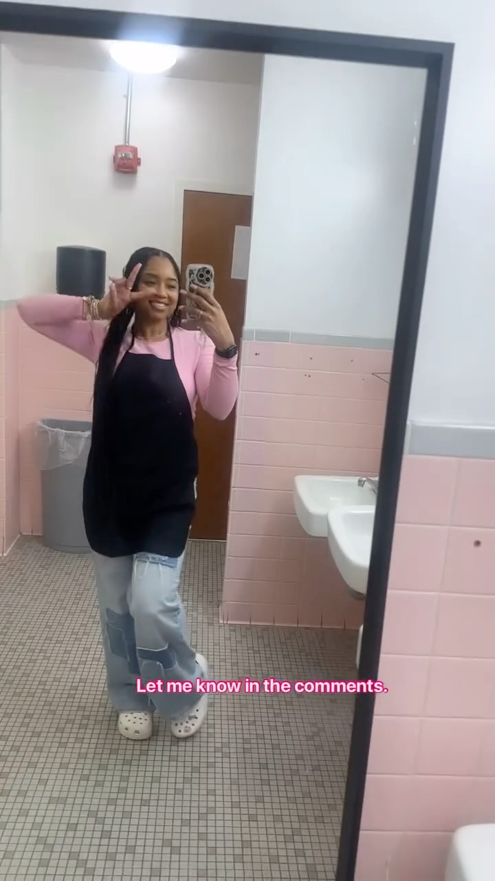 Had so much fun hosting my very first Jelly-making class at the CBC Women’s Conference! 💖 From custom lip glosses to unforgettable creativity, the ladies created their own unique products while tapping into their artistic side. Thank you to Clinton Baptist Church for the opportunity! It took a lot of thought, prep and hard work to put everything together but I was completely worth it. I can’t wait to do it again! ✨ #JuicyByJay #LipGlossMagic #CreativeVibes #CBCConference”