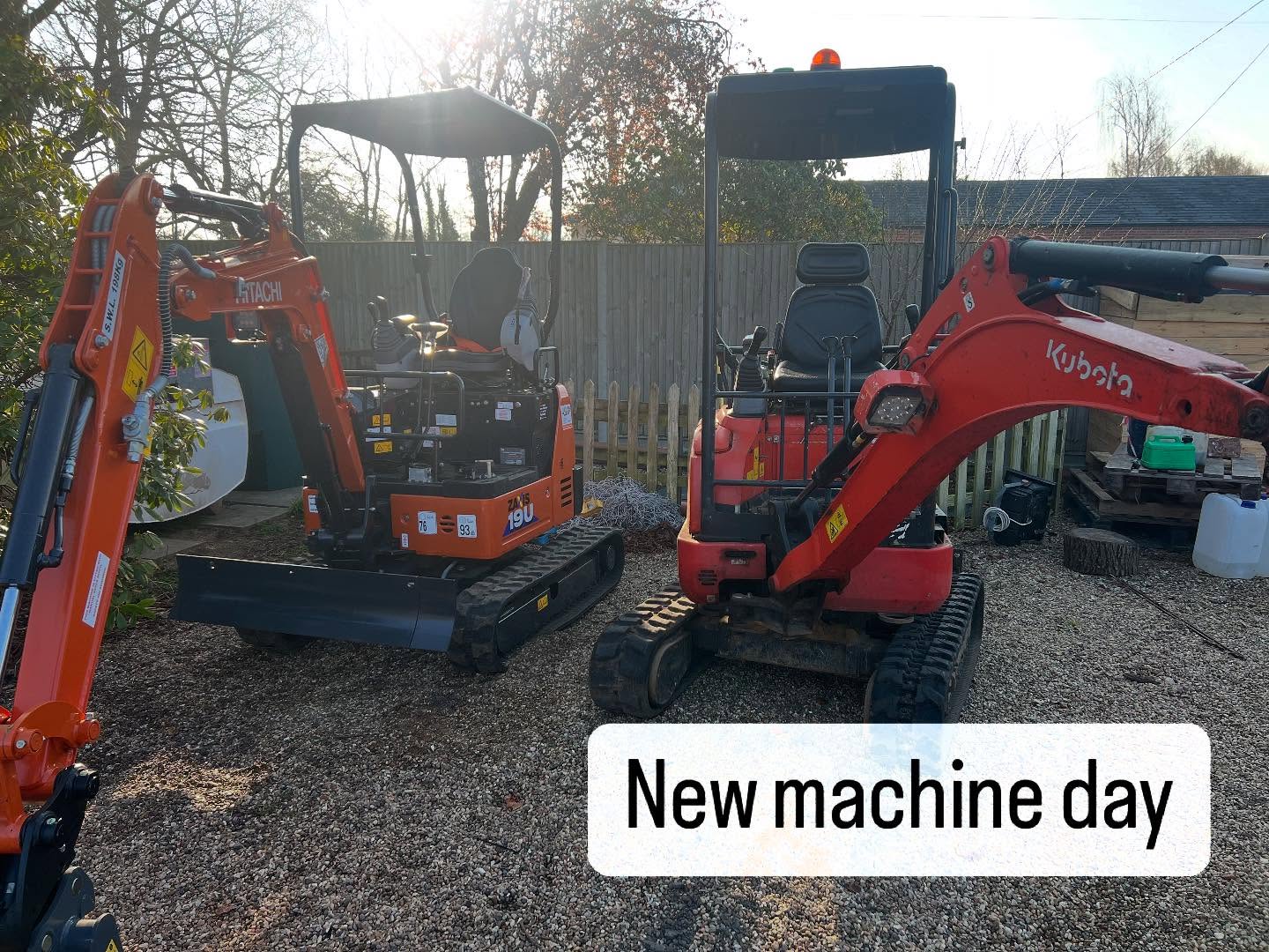 New machine added to the fleet last week. A different shade of orange this time with the Hitachi zx19
Mini digger self drive hire available!