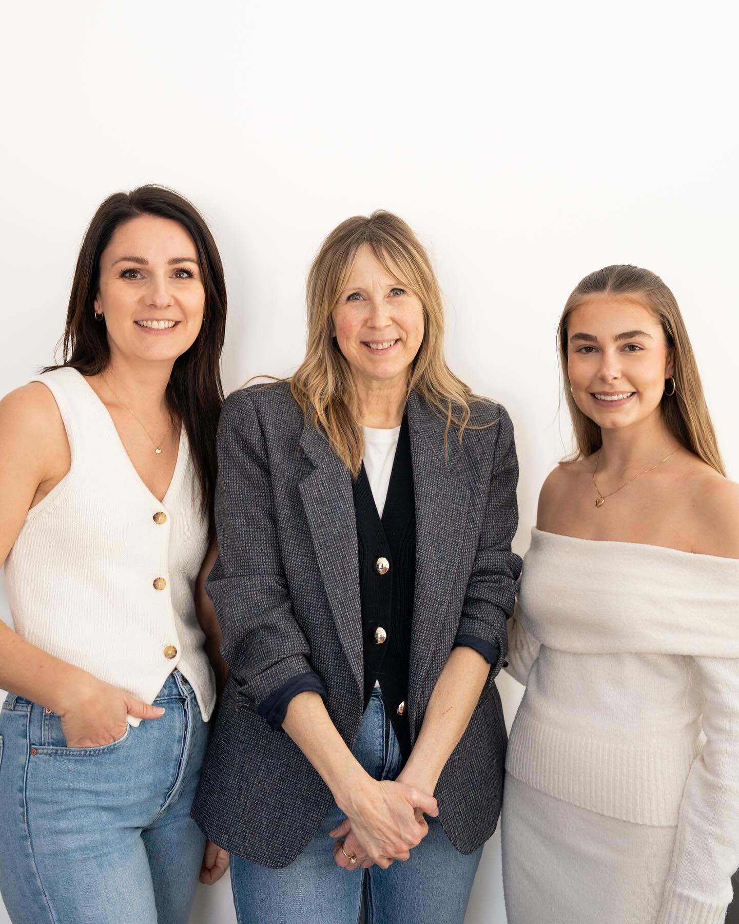 The dream team.
⠀⠀⠀⠀⠀⠀⠀⠀⠀
I feel so grateful every day for this incredible crew. We’re a small but mighty team—and each of us brings something unique to the table, making us the most well-rounded (and fun) group I could ask for.
⠀⠀⠀⠀⠀⠀⠀⠀⠀
Michele is our styling genius. Her eye for detail is unmatched and her creativity shines in every finishing touch she adds.
⠀⠀⠀⠀⠀⠀⠀⠀⠀
Halle is endlessly dedicated and incredibly talented. Her passion for design runs deep, and it shows in the thoughtful, beautiful work she brings to life on every project.
⠀⠀⠀⠀⠀⠀⠀⠀⠀
And me? Just lucky to be in the mix with these two.
⠀⠀⠀⠀⠀⠀⠀⠀⠀
The best team ever, hands down.
⠀⠀⠀⠀⠀⠀⠀⠀⠀
#DreamTeam #InteriorDesignTeam #WomenInDesign #LCandCoDesign #InteriorDesign #HomeDesign #InteriorDesignStudio #LCandCo #Kincardine #HomeInspo #HomeInspiration #HouseEnvy #MyDomaine #HowYouHome #FindItStyleIt #HomeDecor #HomeAccents #SMMakeLifeBeautiful #BeckiOwensFeature #SODomino #IDCOatHome #HouseAndHome #HowIHaven #AmbularInteriorsAintGotNothingOnMe #kincardine #portelgin #interiordesign