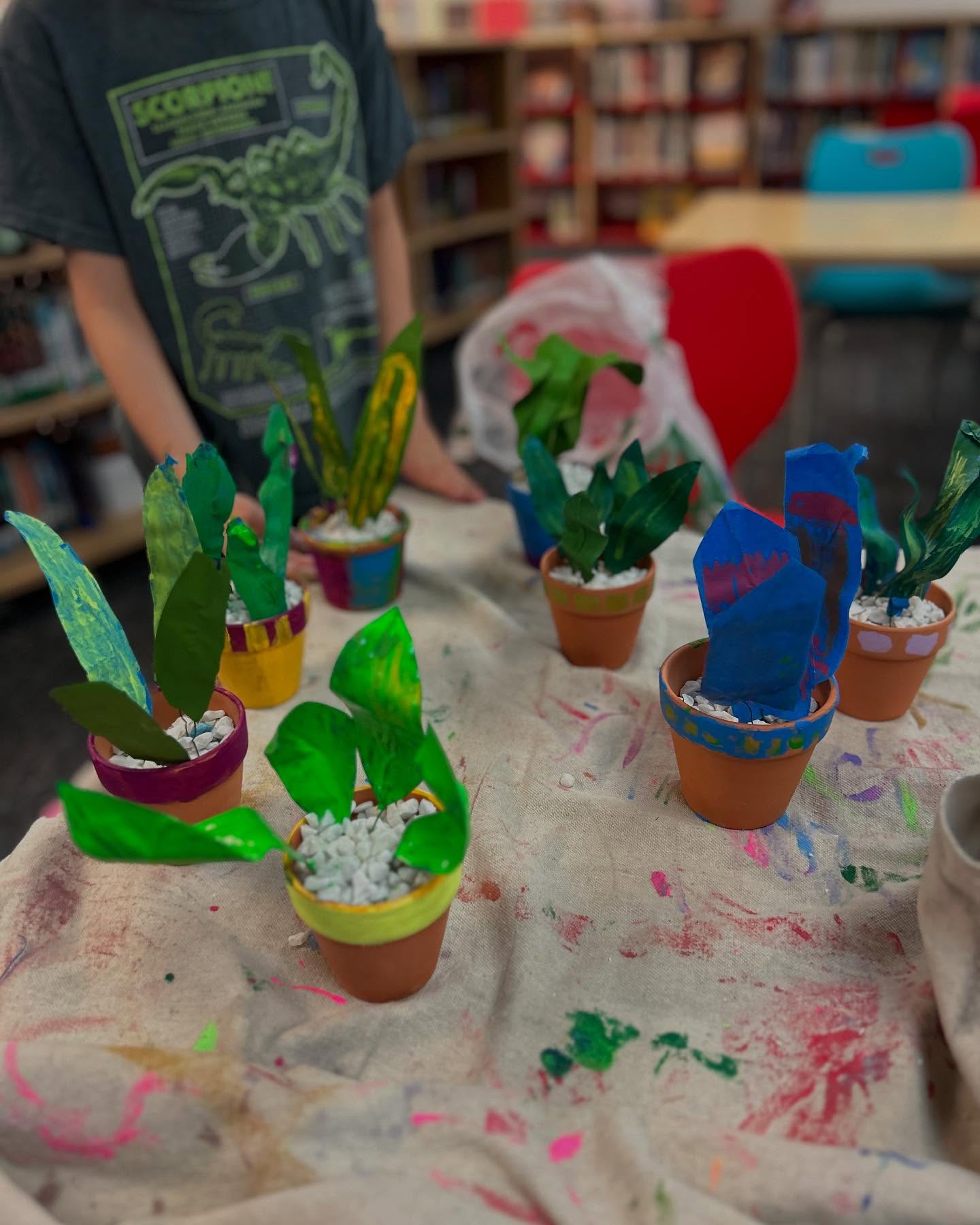More cute snake plants in after school yoga and art camps!!
#YogaCrafts #YogaCraftsMeditation #FoCoYogaShack #KidsYoga #YogaKids #SocialEmotionalLearning