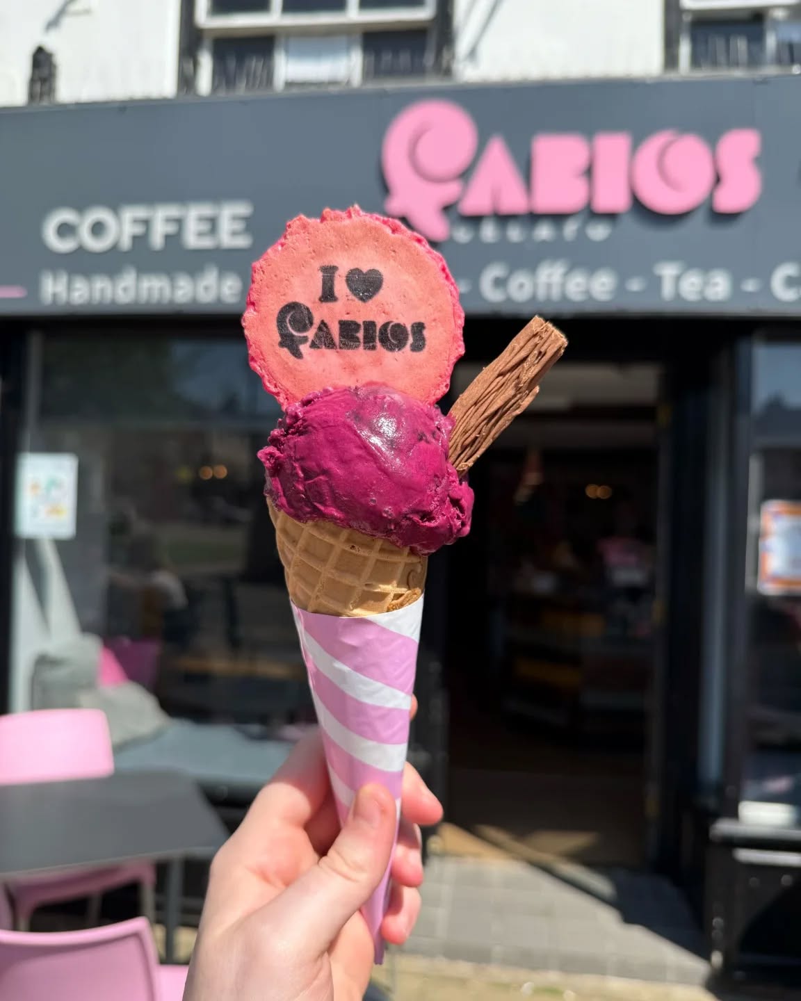 Blackcurrant and liquorice 🍦 #gelato #blackcurrant #icecream #hitchin