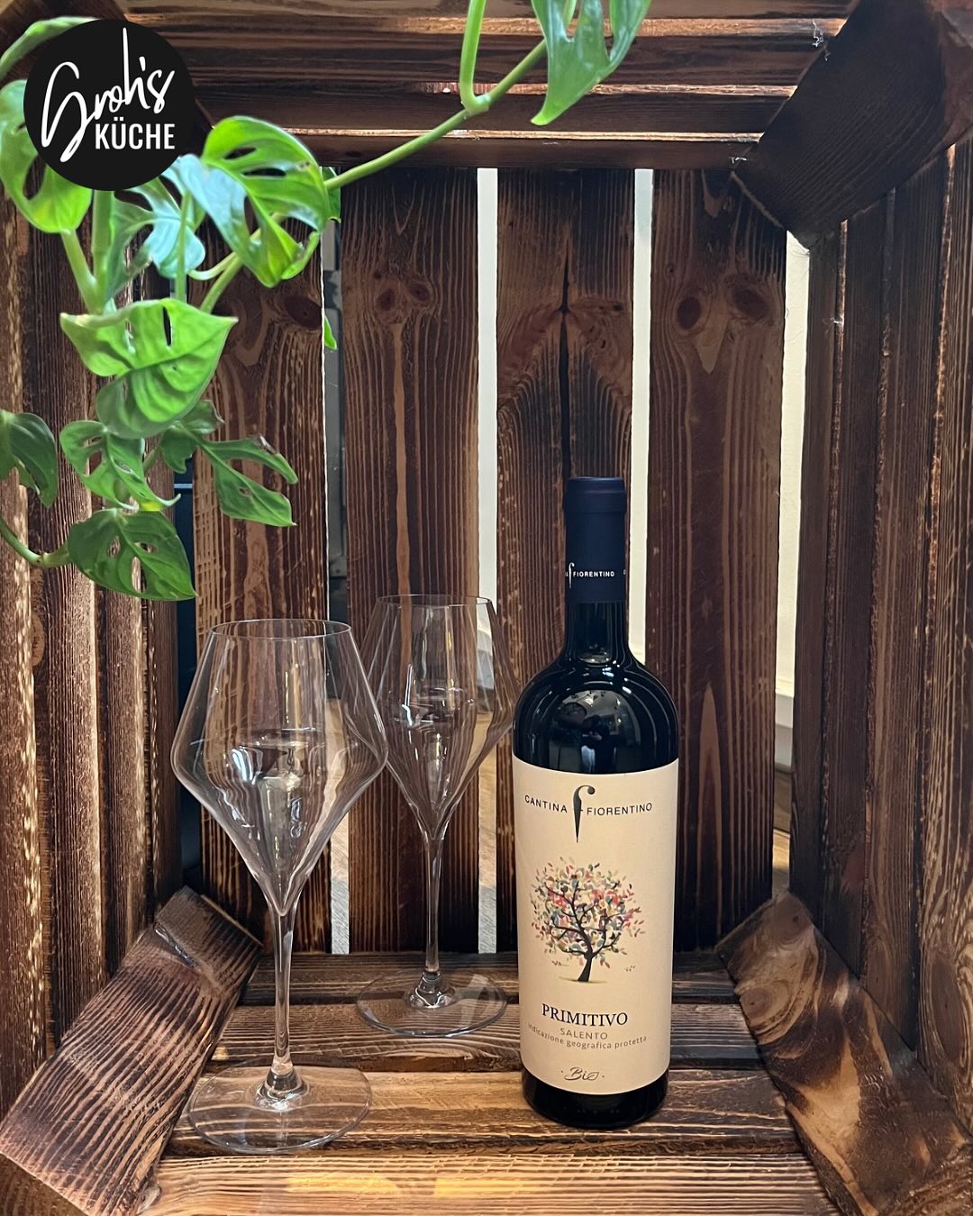 Liebe Leute,
wir haben ein paar neue Weine auf unserer Getränkekarte. Natürlich von uns selbst verköstigt und ausgewählt. Überzeugt euch selbst!
Bis bald!