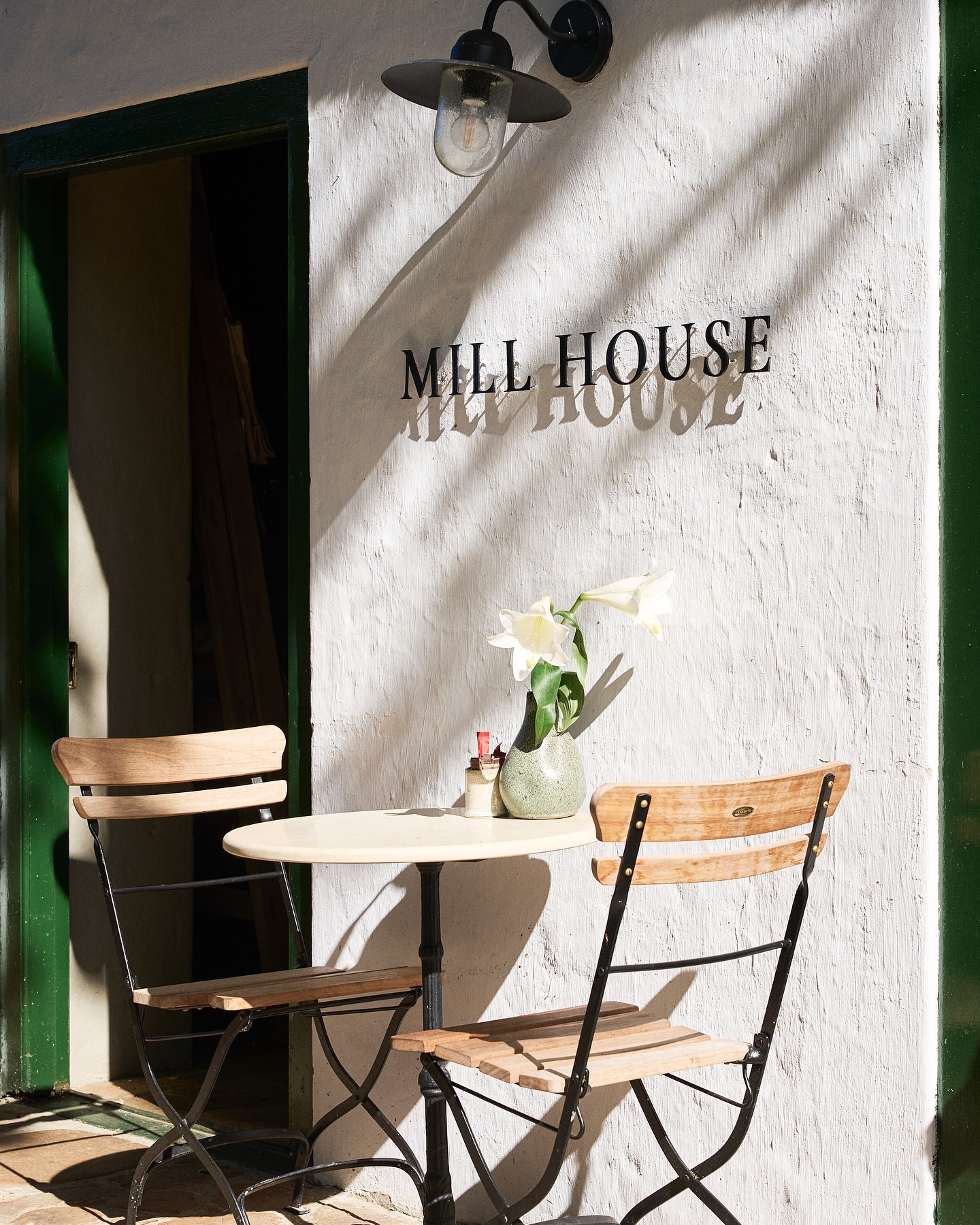 Good morning!
Just a quick reminder that we have freshly baked breads available every morning.
Come start your day with the smell of warm, delicious bread!
.
.
.
#lacotte #lacottefarm
#franschhoek #franschhoeklife
#millhouse #bakery #bread