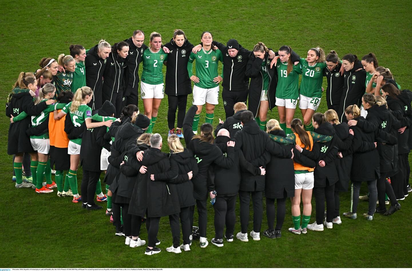 Earlier this year, my role as sport psychologist with the Republic of Ireland womenās national team came to an endā½ļø
As I reflect upon the experience of working with them through a Nations League and Euro qualifying campaign, it might be easy to have defined it as failure based on not qualifying for the Euros, particularly in a world that still measures success on results; but I disagreeā¦ā¦.
What I view as success was the relentless desire of a group of brilliant humans (staff and players) to explore their individual and collective view of what winning means for them . A group that were willing to look in the mirror and truly dig deep to define what this looks like on and off the pitch, individually and collectively. Always wanting to be better, not just for now, not just for one season but for the growth of the female game long term in Ireland.
It was an honour (and so much fun) to have worked in this performance environment. Friends for life have been made.
Only a couple of times during my professional career career have I felt a sense of alignment & togetherness, everybody pulling in the same direction with a clear and collaborative vision.
An environment where there was both high support and high challenge in equal measure. āļø
My long association with the FAI (over a decade!) will continue as I work with the incredible coach development programmes.
For now, Iām wishing the national team staff and players the very best for the final nations league camp next month. āļøš®šŖ
@faireland @sportsfilesteve šø
#COYGIG
#performancepsychology
#mindsetmatters
#peopledevelopment