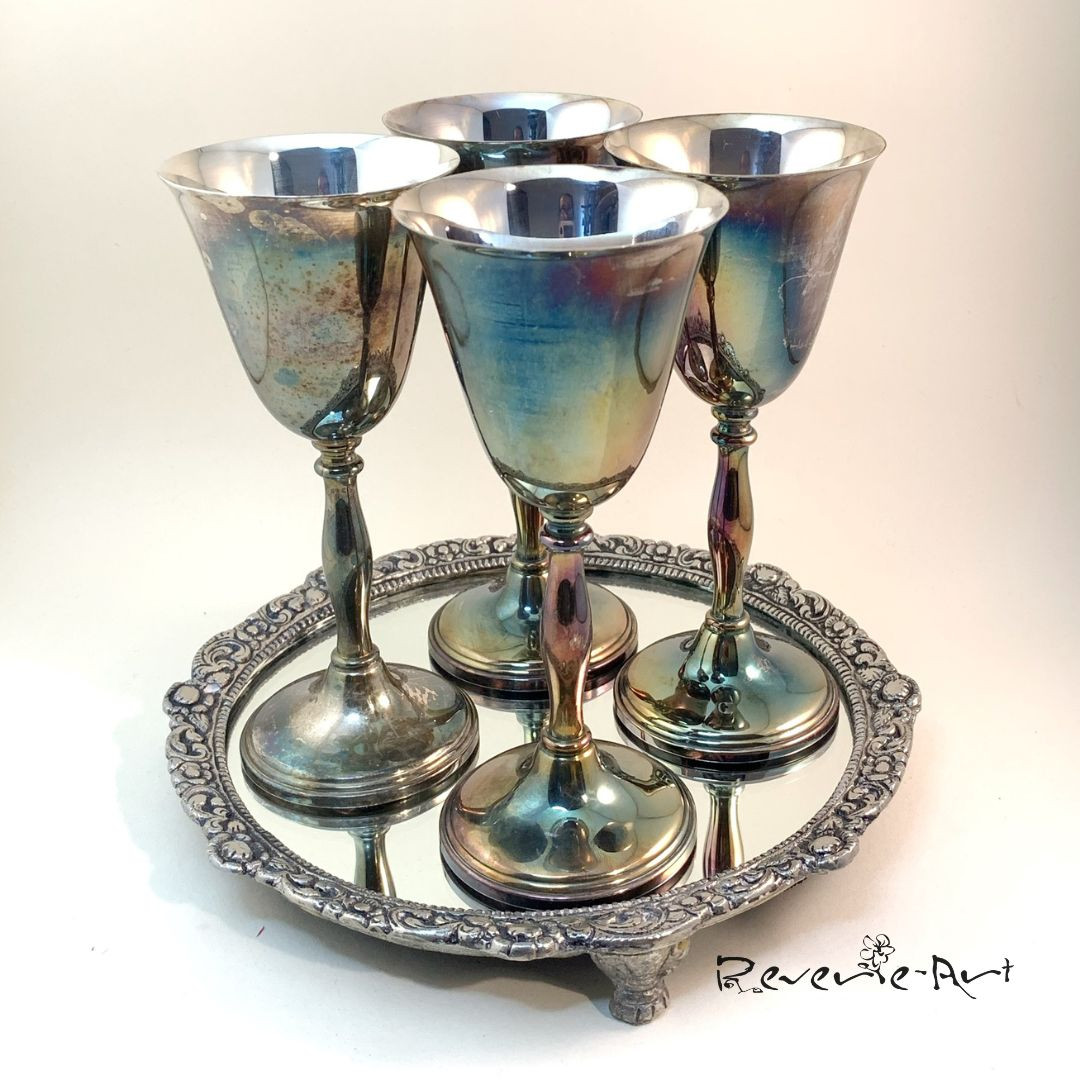 Every sip feels special with our Vintage Cavalier silver plated goblets set of 4! These beauties combine history with elegance, perfect for any occasion. ✨🥂 Link in Bio #VintageStyle #WineNight #HomeDecor #TimelessElegance