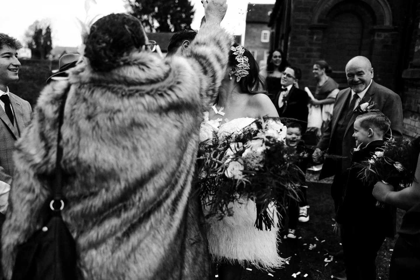 🖤🤍
.
.
.
#documentaryweddingphotography #suffolkweddingphotographer #alternativeeditorial #blackandwhiteweddingphotography