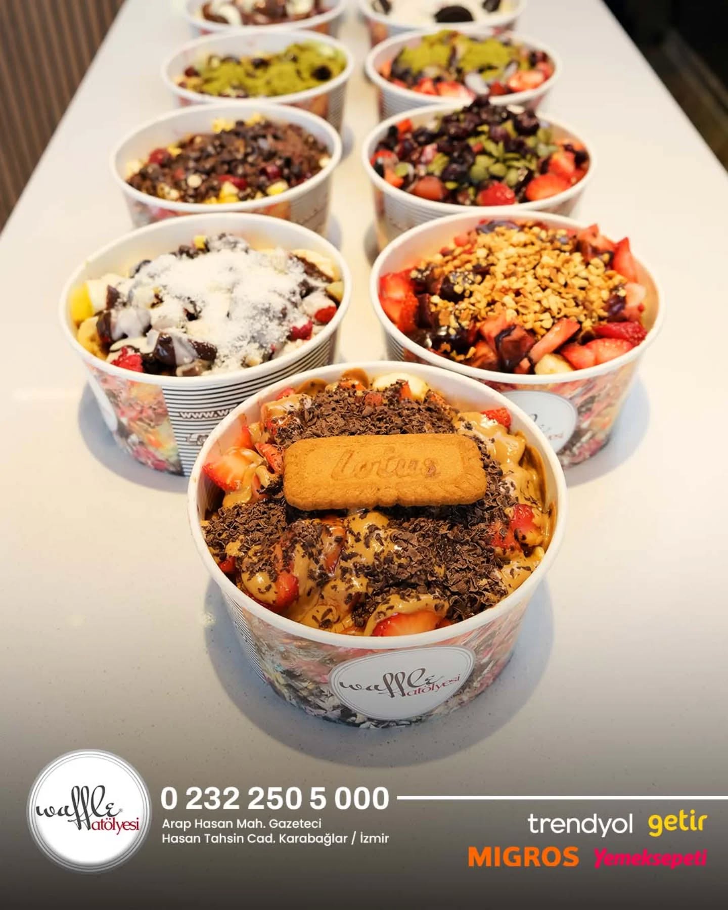 Waffle Atölyemizde bugün mutluluğun tarifi yazıldı, bol çikolata, meyve ve sonsuz waffle! 🧇✨
Lezzetin sınırlarını birlikte aşıyoruz. Sen de kendi hayalindeki waffle'ı tasarlamak ister misin?
#WaffleAtölyesi #TatlıKaçamaklar #MutlulukWaffleda