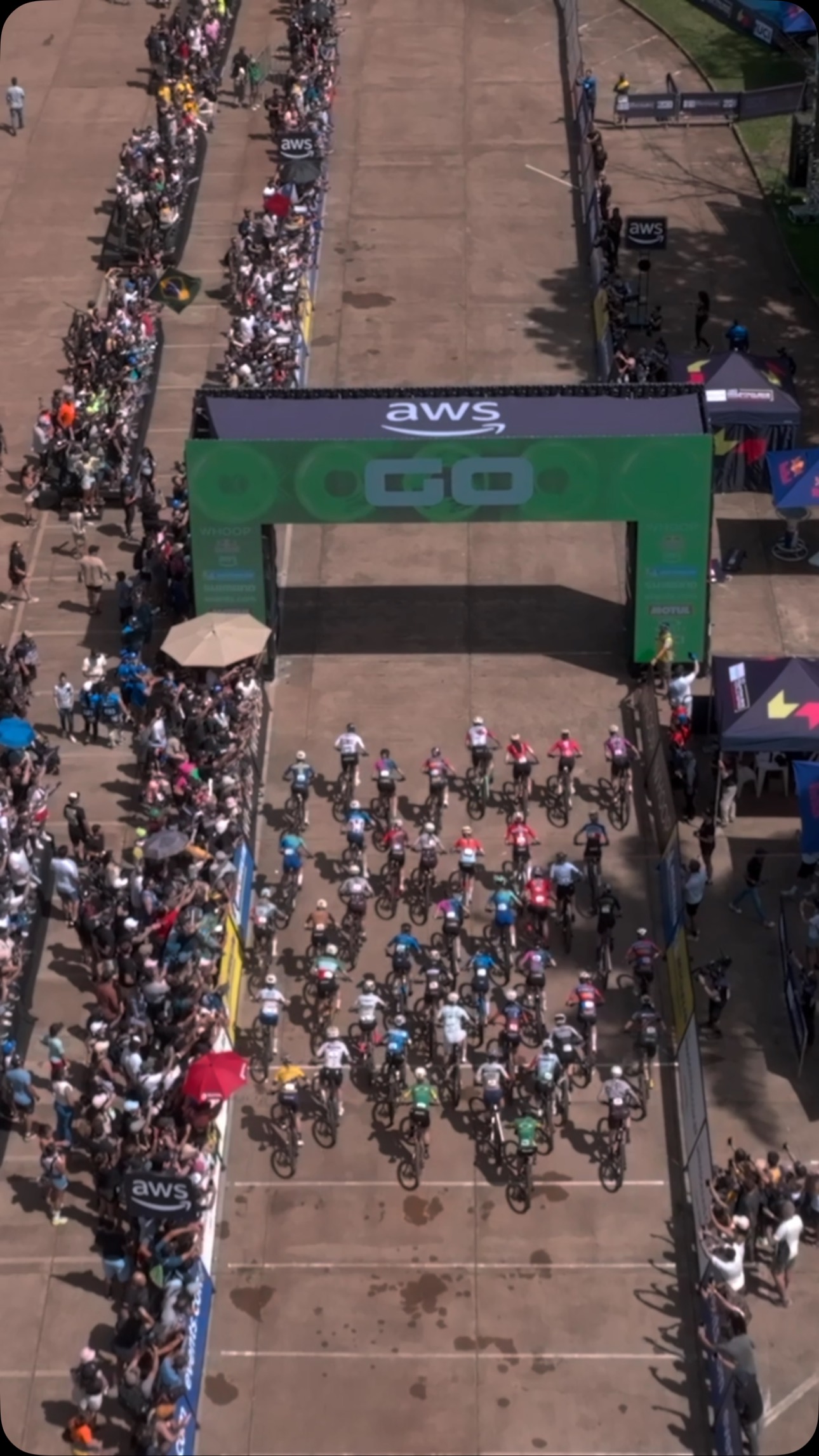 Short recap video from my recent work for @jancrommelinck & @aeroplayfilms in #brazil .
My work involved flying during the livestream for the mtb worldcup races.
Livestream means no room for mistakes 😅
.
Looking forward to the next races soon.
@emg_belgium