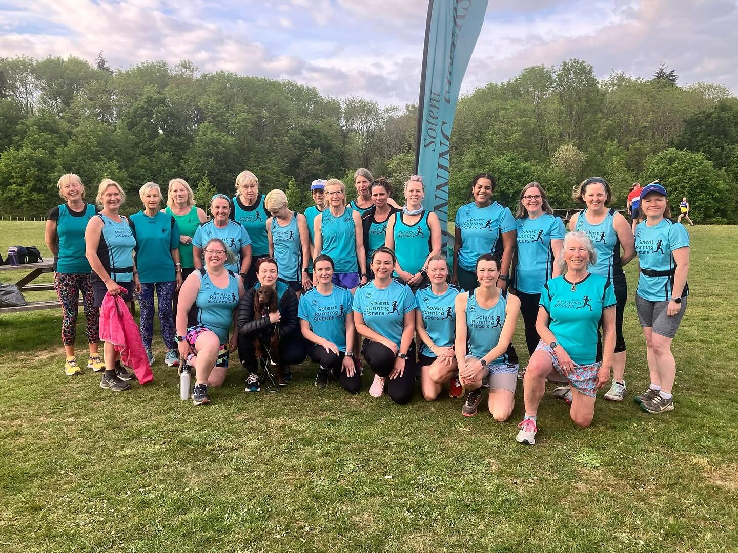 RR10 race 2 at @itchenvalleycountrypark
The driest course we’ve had there in years! And what a fab evening for it.
Thank you @lordshillroadrunnerslrr for a great race and fantastic marshals and SO much great cake at the end.
Another great turn out from the Solent Running Sisters with some superb running from all including some outrageous sprint finishes!
Well done everyone that took part, see you at race number 3
#rr10 #rr10hampshireleague #rr10hampshire #crosscountry #girlsthatrun #womenthatrun #solentrunningsisters #bishopstoke #chandlersford #bitterne #southampton #solent #ukaathletics #runclun #femalerunclub #tealarmy #teamteal