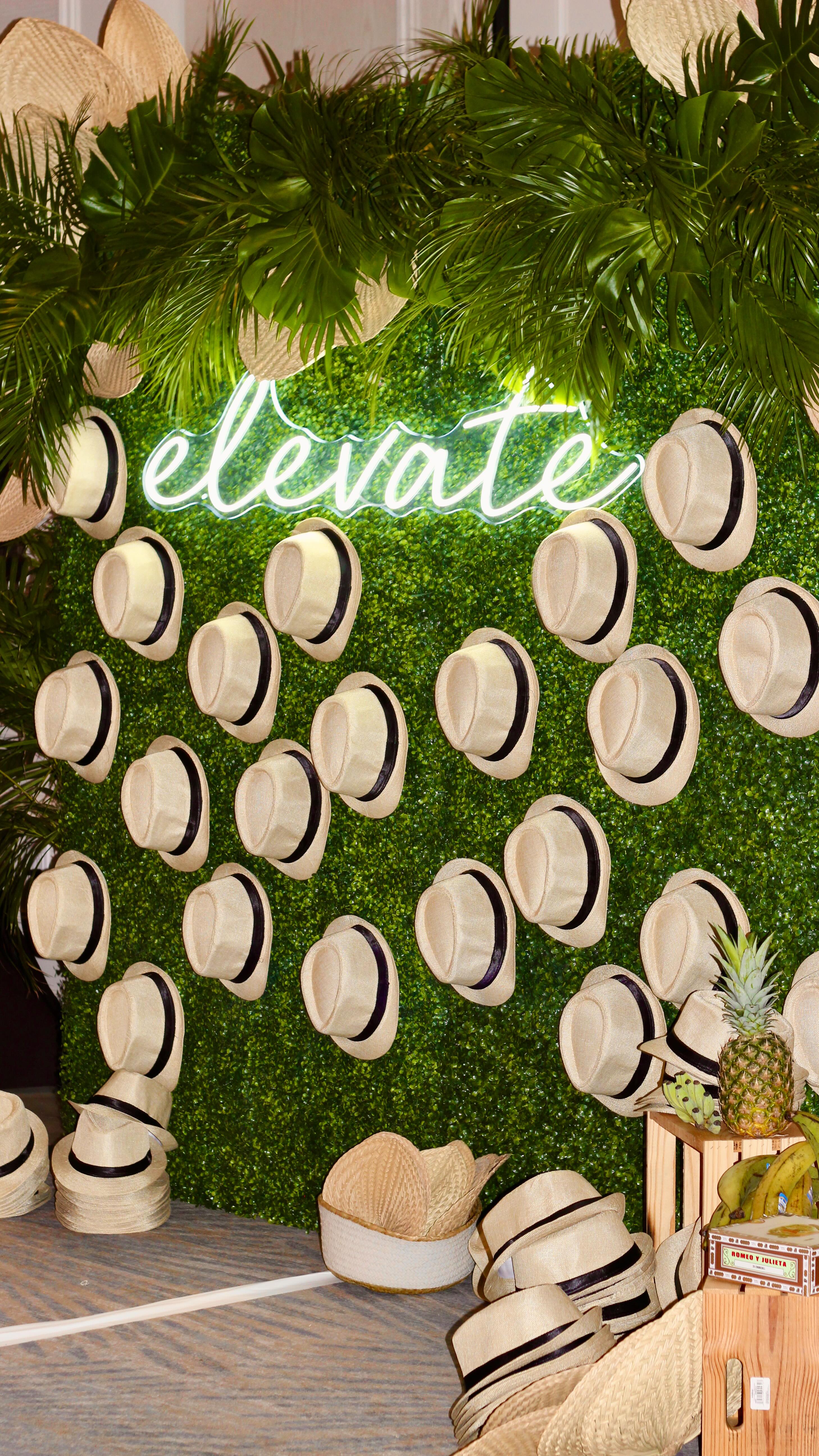 Come along with our team of Magic Makers and have fun setting up for a corporate event of your dreams!
Fresh tropical greenery and flowers, hats, fans, laughs, sweats and a whole lot of MAGIC โจ
BTS footage by @lizyourcontentamiga