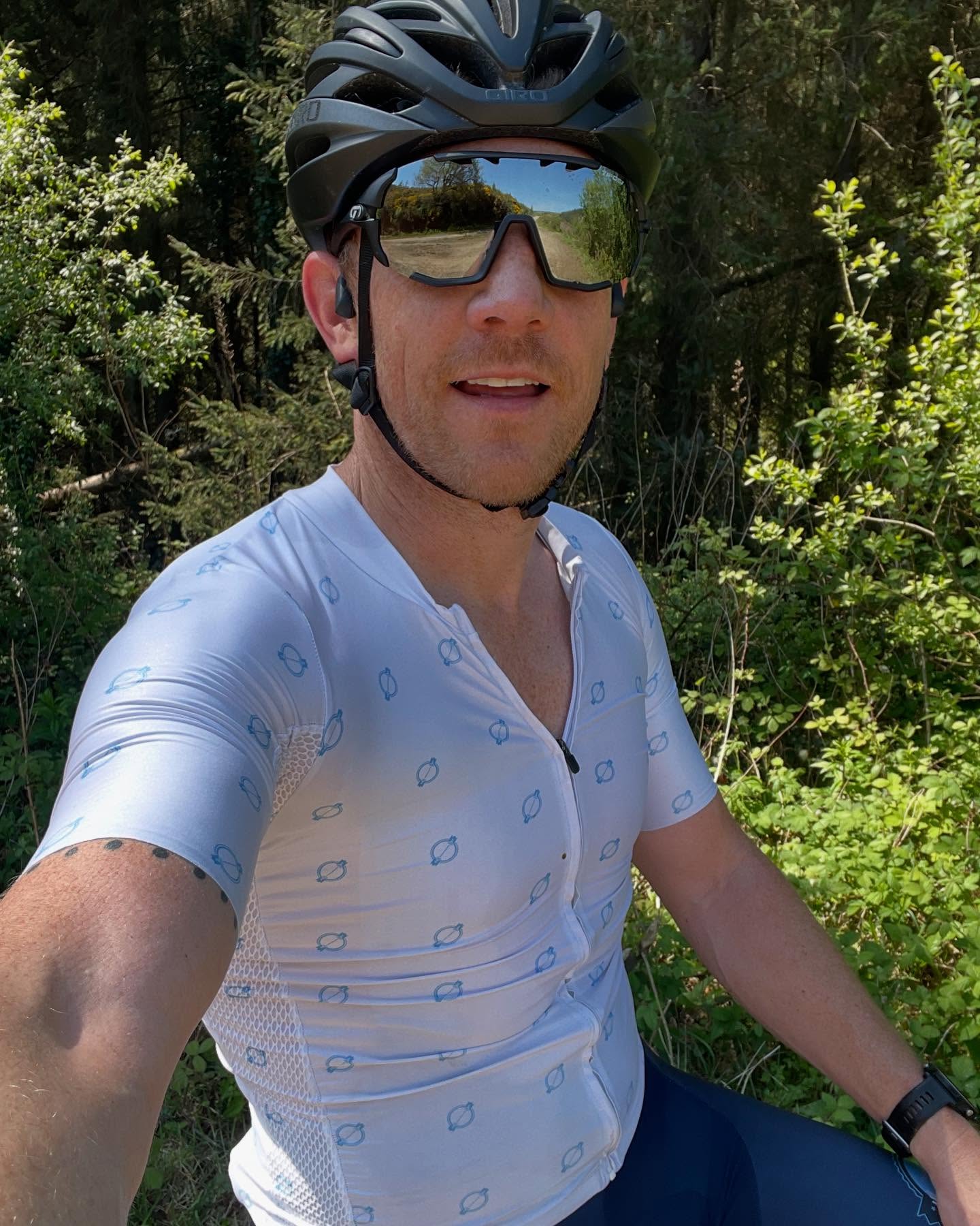 Hot enough for the white jersey in April in Cork!
Really enjoying my time in Ireland and Europe so far, met so many lovely athletes and friends and itโs only been a year.
Iโm having a good race season so far after a few years of crashes, injuries and set backs, fingers crossed the rest of the season goes as well.
Iโm already itching to get to off season to work on my limiters from this year ๐คฃ๐คฃ
Big shout out to all my athletes, thanks heaps for believing in me and what I do ๐
@wallace_training
#wallacetraining
#mtbcoaching #mtbcoach
#mtbfitness #mtbpt #mtbpersonaltraining #mtbpersonaltrainer
#downhillmtb #downhill #dh #downhilltraining #downhillcoaching
#enduromtb #enduro #edr #endurocoaching
#xcmtb #xccoach #xctraining
#roadcyclingcoach #roadracingcoach
#cyclecoaching #cyclecoach #cyclepersonaltraining
#cyclingpersonaltrainer #cyclingcoach
#cyclingcoaching