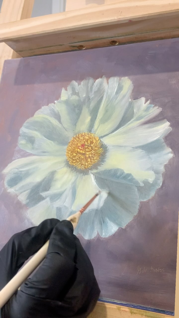 Brushing away the ordinary✨
Featured Painting: White Peony
10” x 10” | Oil on Mdf panel
Currently on exhibit at the Cotton Factory until May 30th
Visit our website for more details - gemdebustos.com