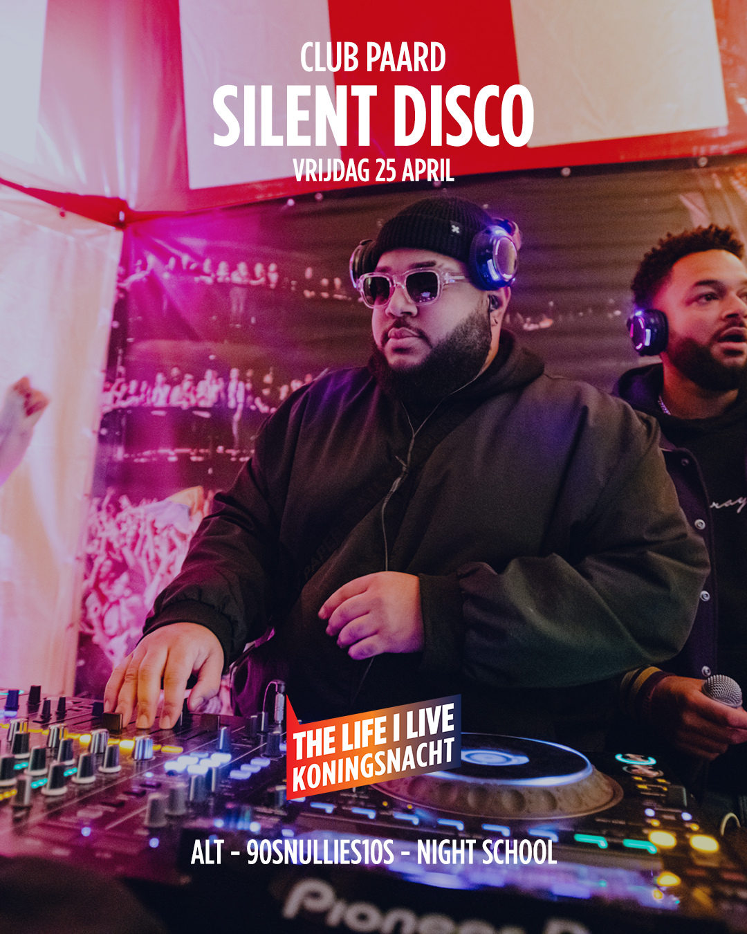 Als je ergens op het Lange Voorhout mensen vreemde bewegingen ziet maken, weet je dat je aan het juiste adres bent voor de Silent Disco. CLUB PAARD neemt de muziek voor haar rekening met clubnachten als Alt, Night School en natuurlijk 90sNullies10s! Welk verzoekje ga jij doen?
📍 Lange Voorhout
🫰 €3,5
🎶 Vanaf 19:00
