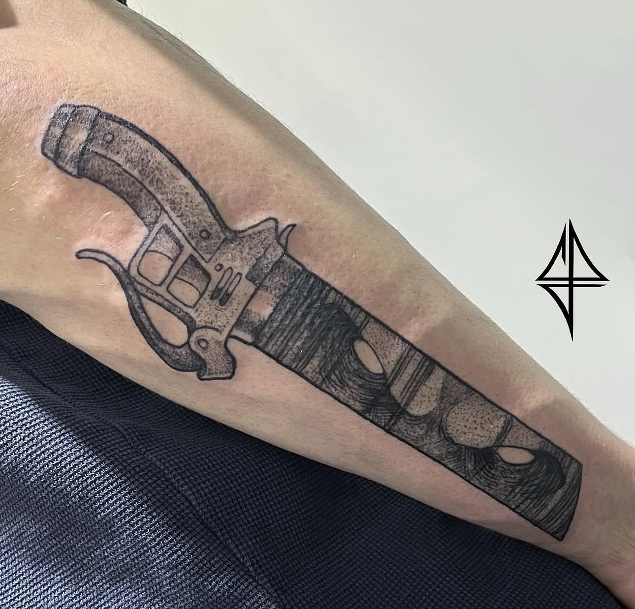 ⚜️ @clydetattoos ⚜️
-
For Bookings & Enquiries
📧 oculustattoo@gmail.com
☎️ (03) 9486 8679
⚜️ 776 High St. Thornbury ⚜️
🚪 Open 7 days for Walk-ins
-
#OculusTattoo