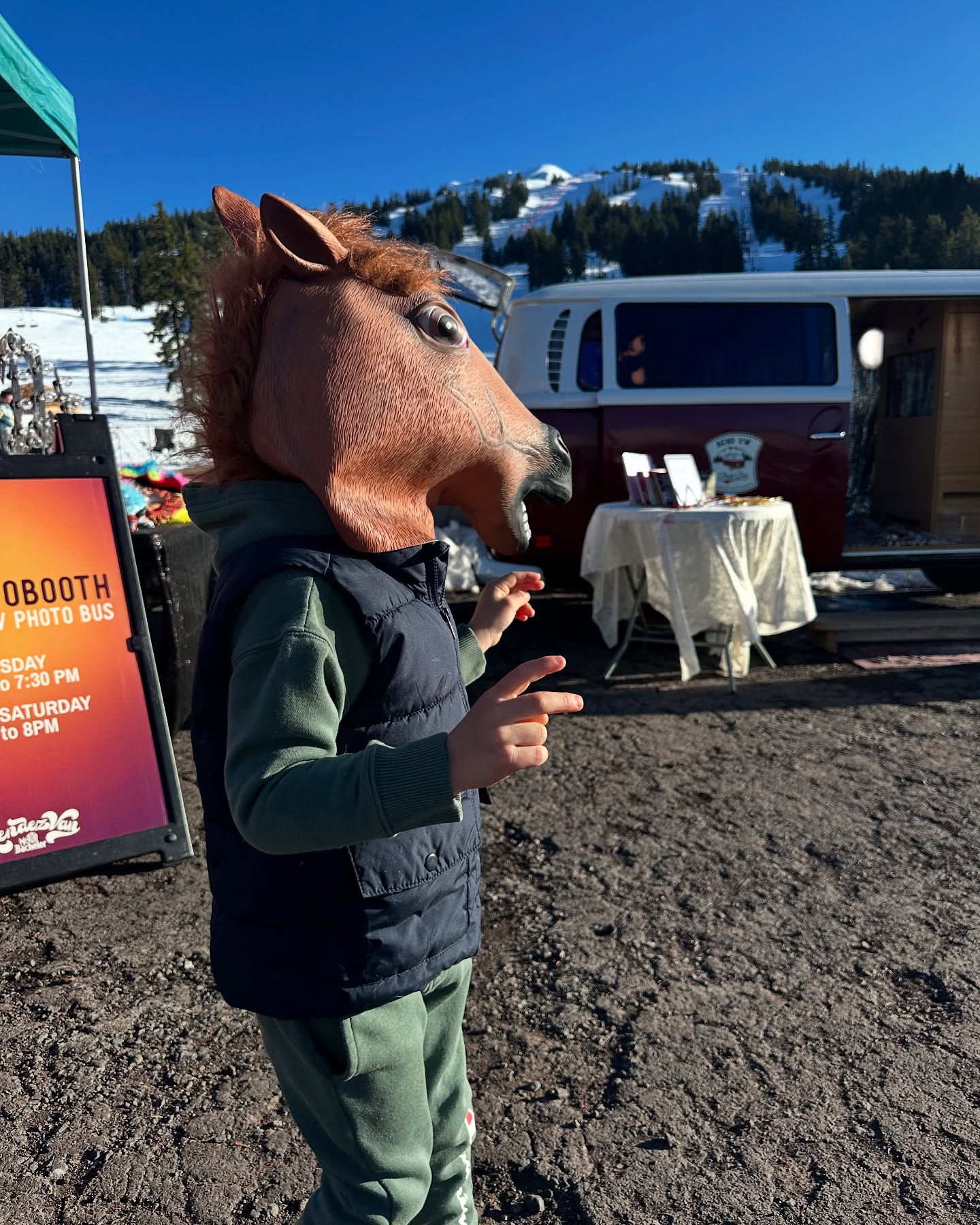 Horsin Around.
.
.
.
.
.
#bendvwphotobus #rendezvan #rendezvan2025 #oregon #centraloregon #centraloregonlife